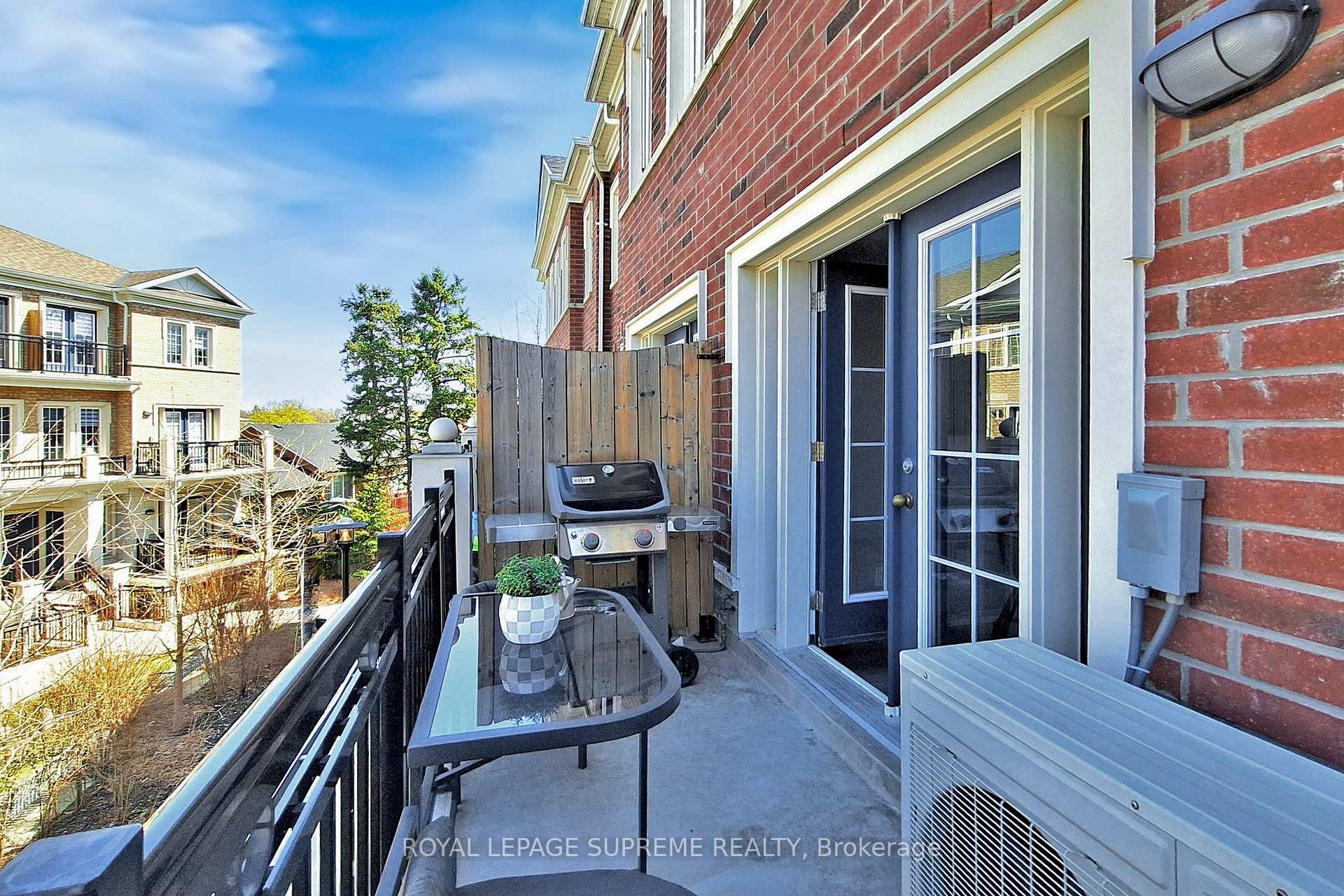 Photo 18 of Unit C08, 26 Bruce Street, Vaughan, East Woodbridge — HOMEH