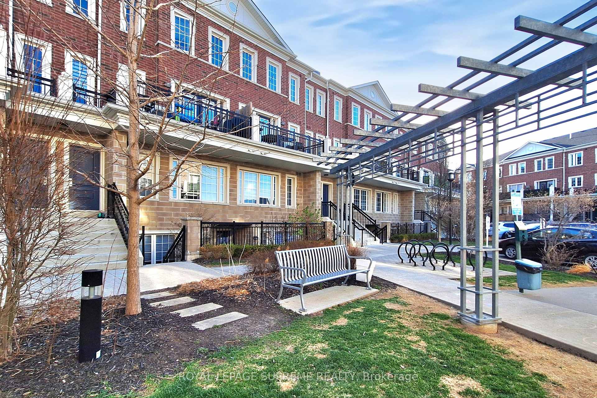 Photo 33 of Unit C08, 26 Bruce Street, Vaughan, East Woodbridge — HOMEH