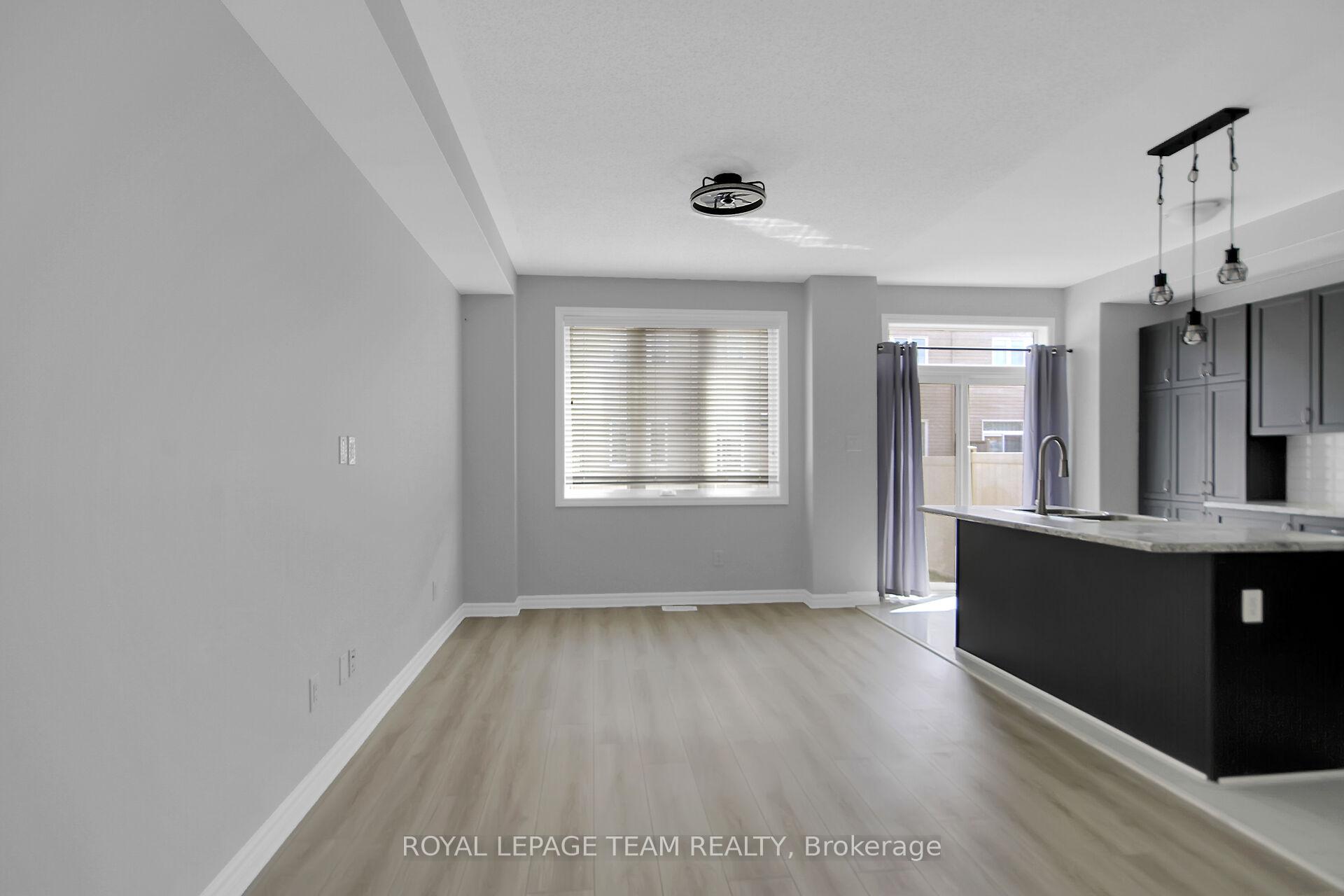 Photo 6 of 605 Lauraleaf Crescent, Ottawa, Barrhaven - Half Moon Bay — HOMEH