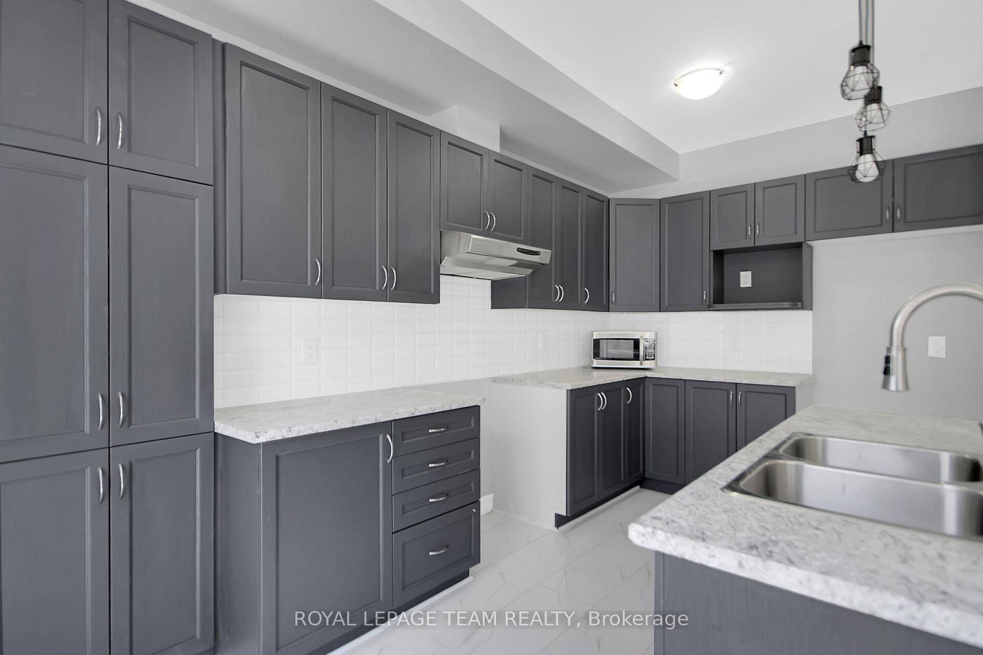 Photo 15 of 605 Lauraleaf Crescent, Ottawa, Barrhaven - Half Moon Bay — HOMEH