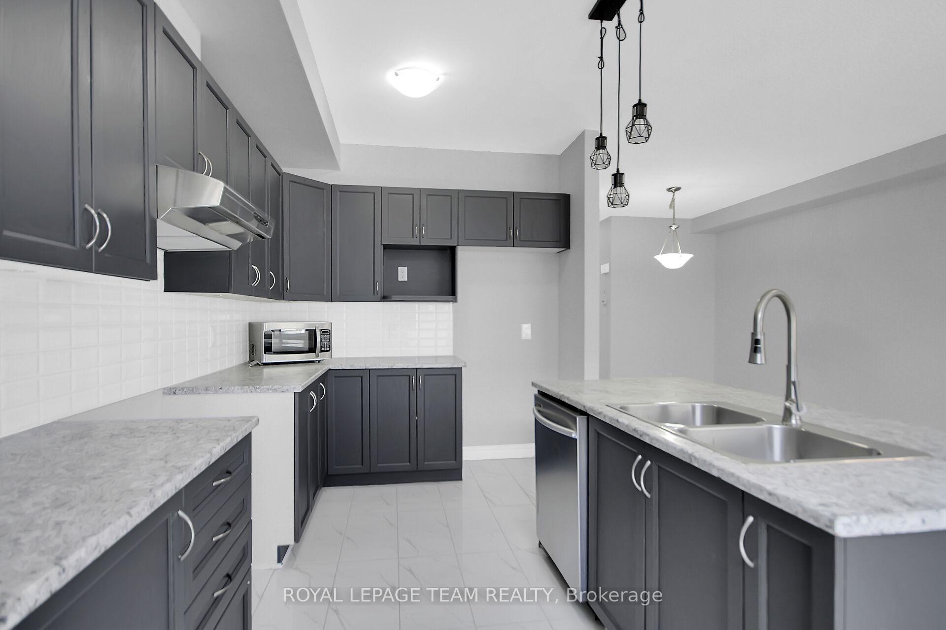 Photo 16 of 605 Lauraleaf Crescent, Ottawa, Barrhaven - Half Moon Bay — HOMEH