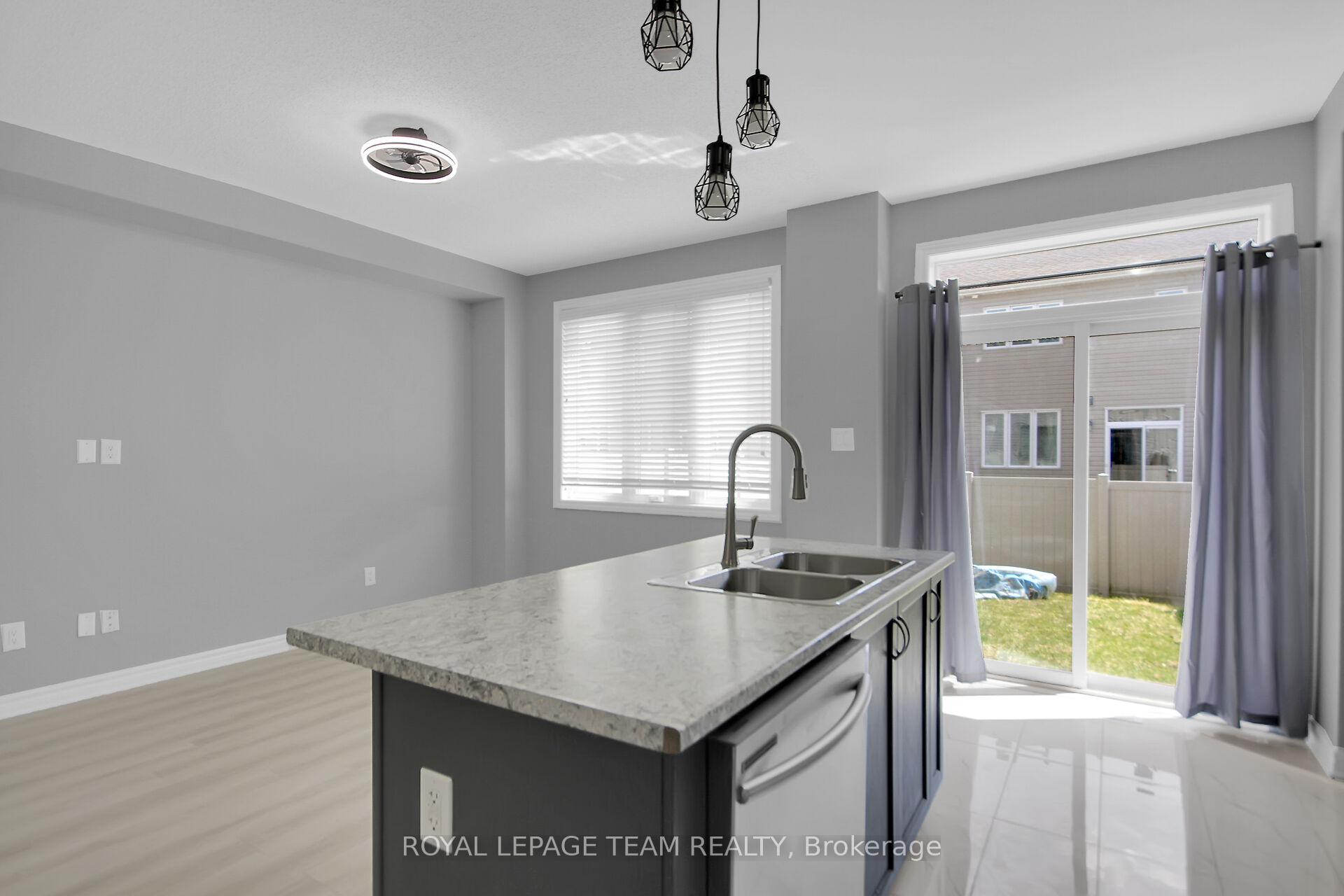 Photo 19 of 605 Lauraleaf Crescent, Ottawa, Barrhaven - Half Moon Bay — HOMEH