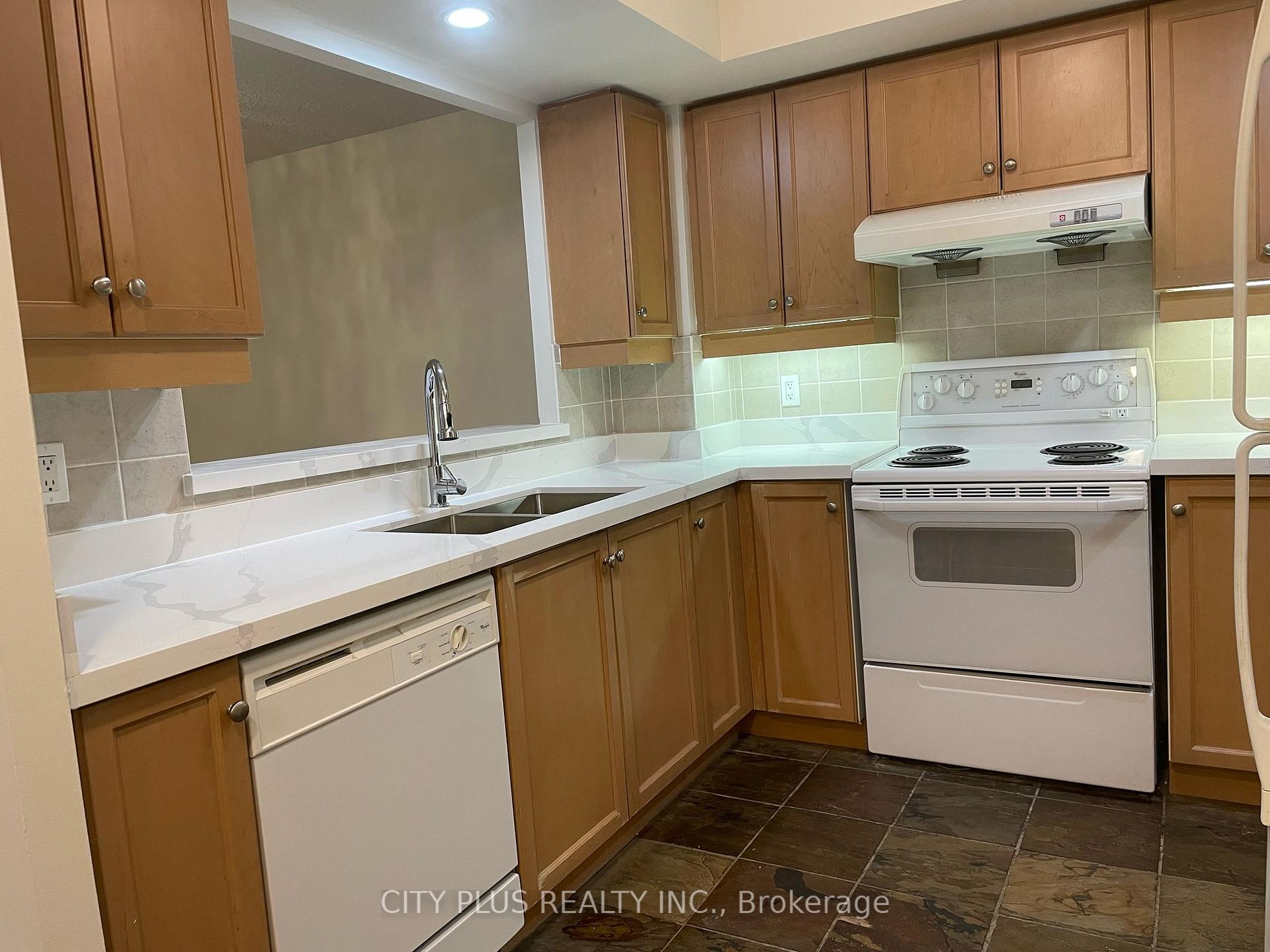 Photo 2 of Unit 1109, 123 Eglinton Avenue E, Toronto, Mount Pleasant West — HOMEH