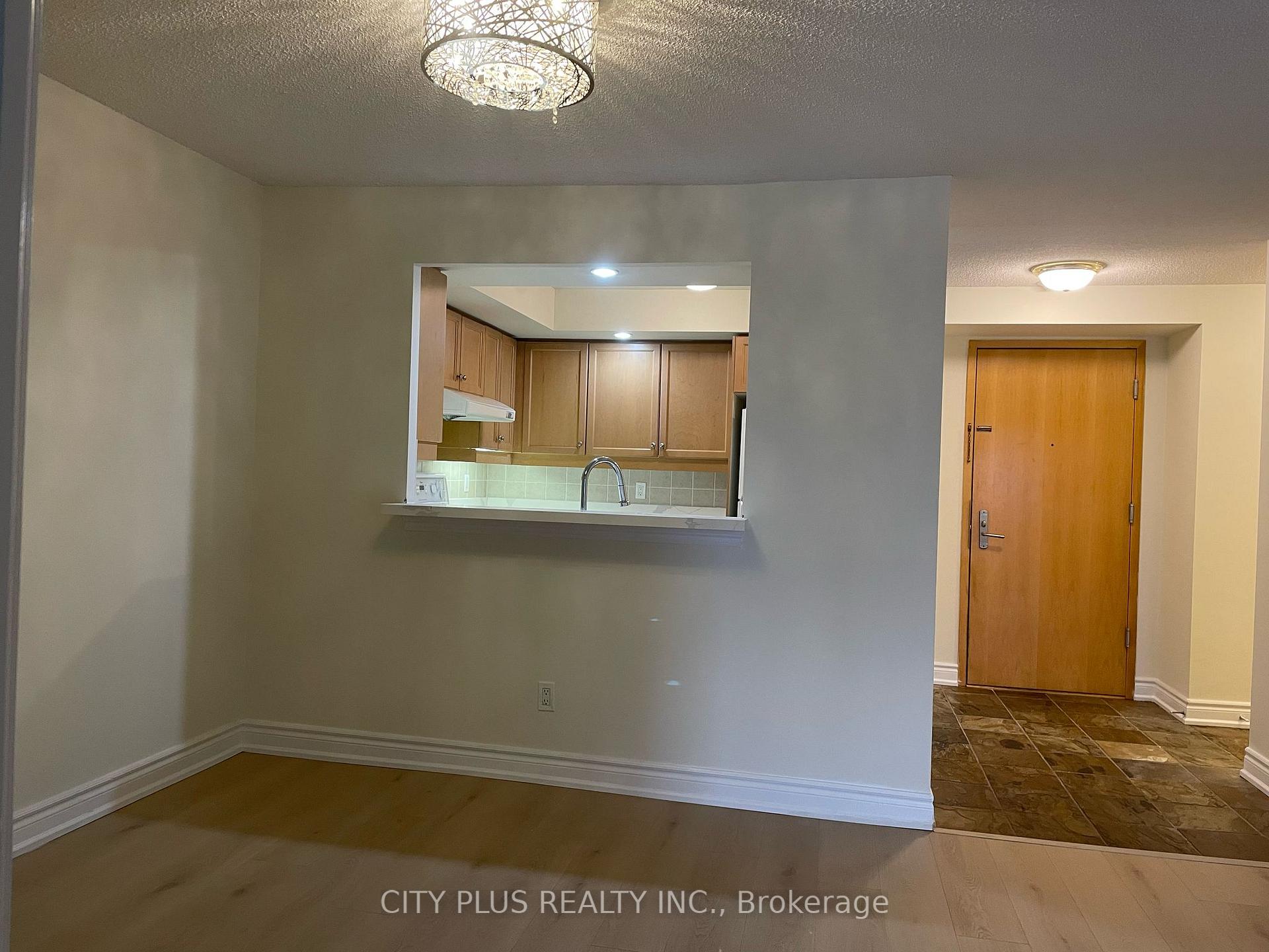 Photo 3 of Unit 1109, 123 Eglinton Avenue E, Toronto, Mount Pleasant West — HOMEH