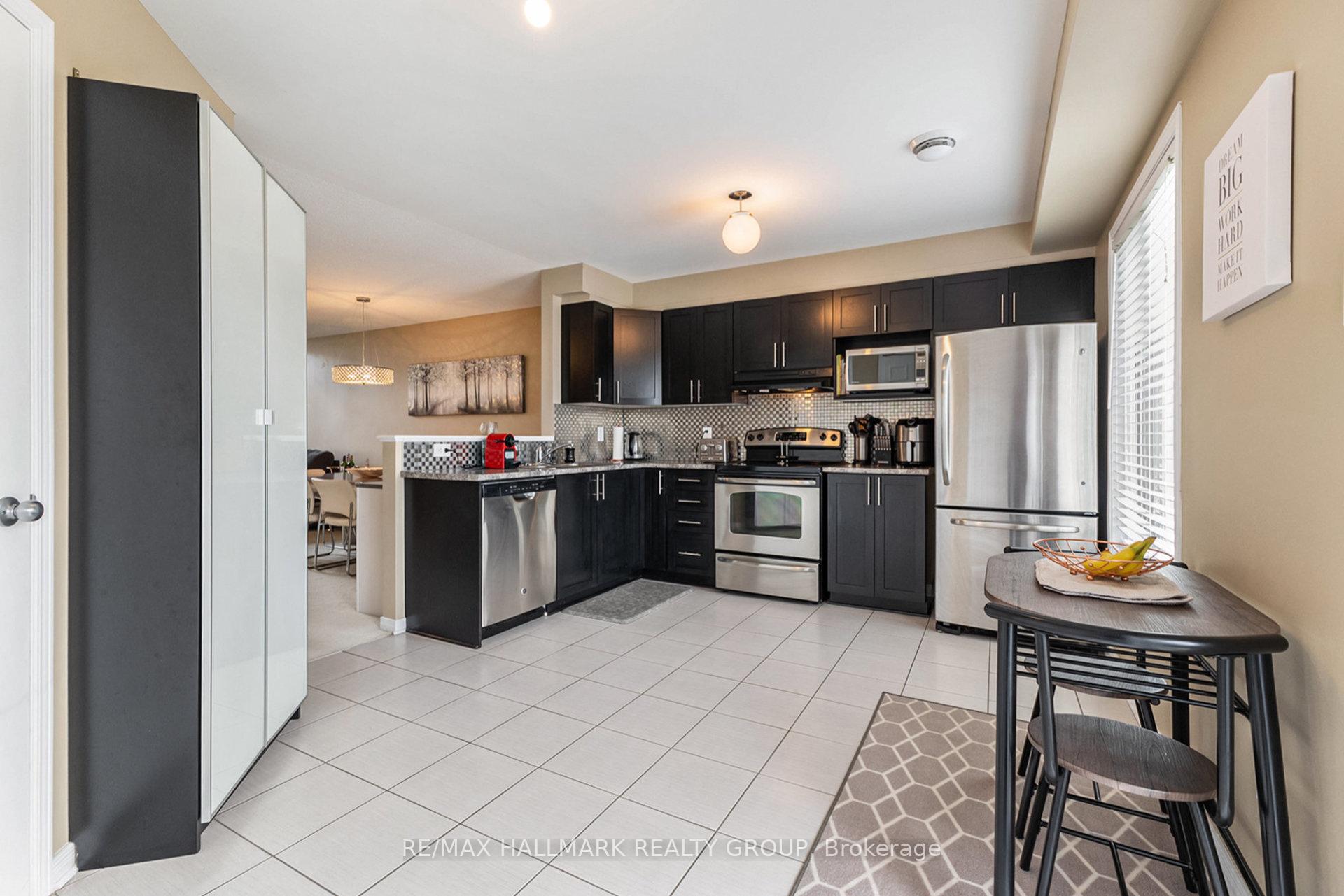 Photo 8 of 327 Galston Private, Ottawa, Mer Bleue/Bradley Estates/Anderson Park — HOMEH