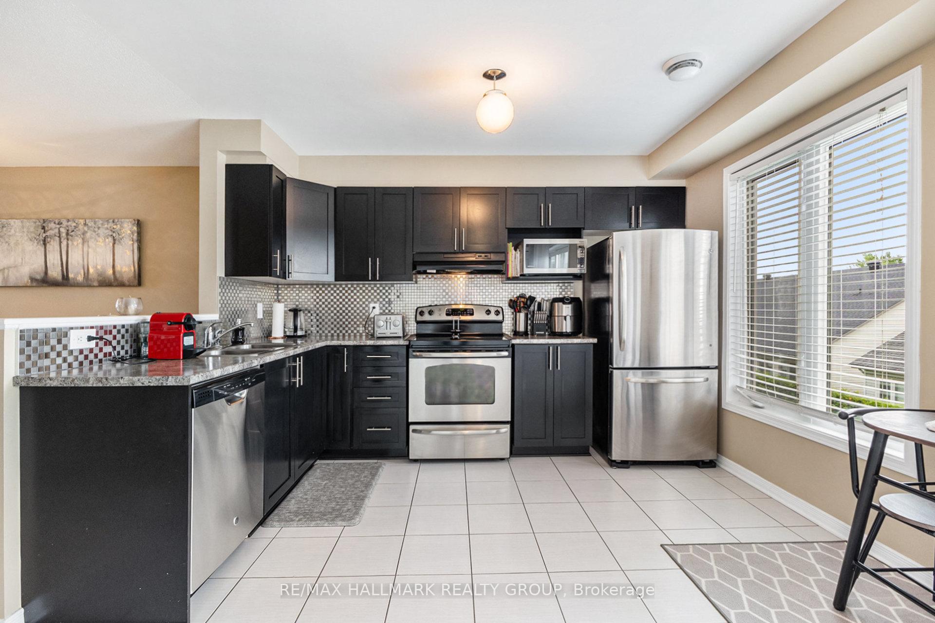 Photo 9 of 327 Galston Private, Ottawa, Mer Bleue/Bradley Estates/Anderson Park — HOMEH