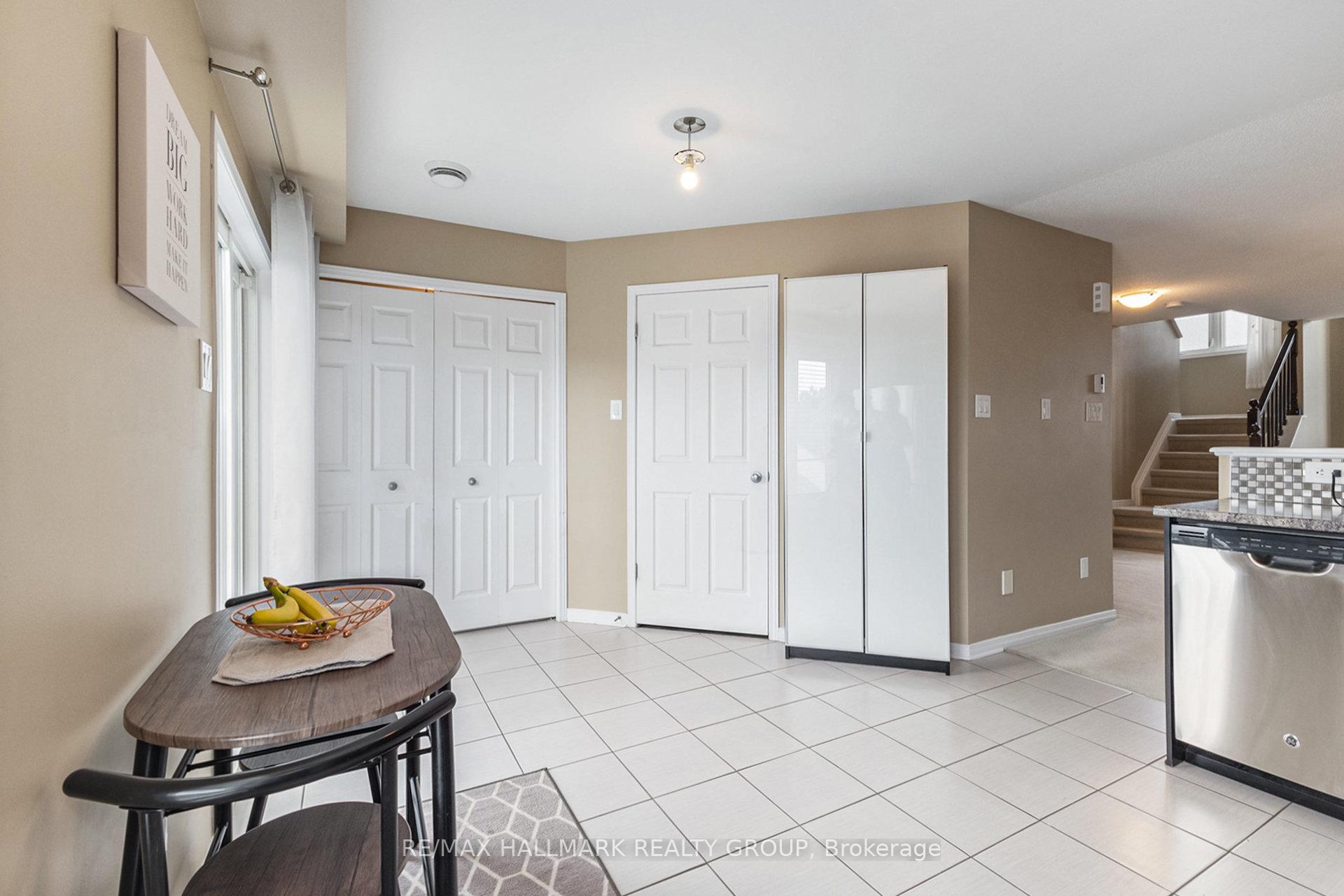 Photo 10 of 327 Galston Private, Ottawa, Mer Bleue/Bradley Estates/Anderson Park — HOMEH