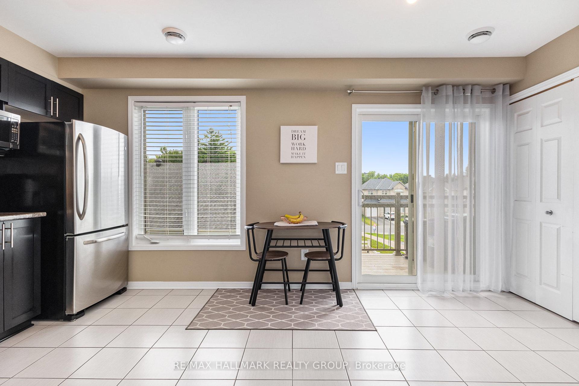 Photo 11 of 327 Galston Private, Ottawa, Mer Bleue/Bradley Estates/Anderson Park — HOMEH