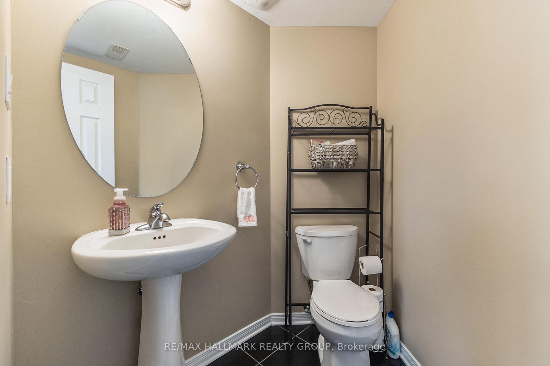Photo 13 of 327 Galston Private, Ottawa, Mer Bleue/Bradley Estates/Anderson Park — HOMEH