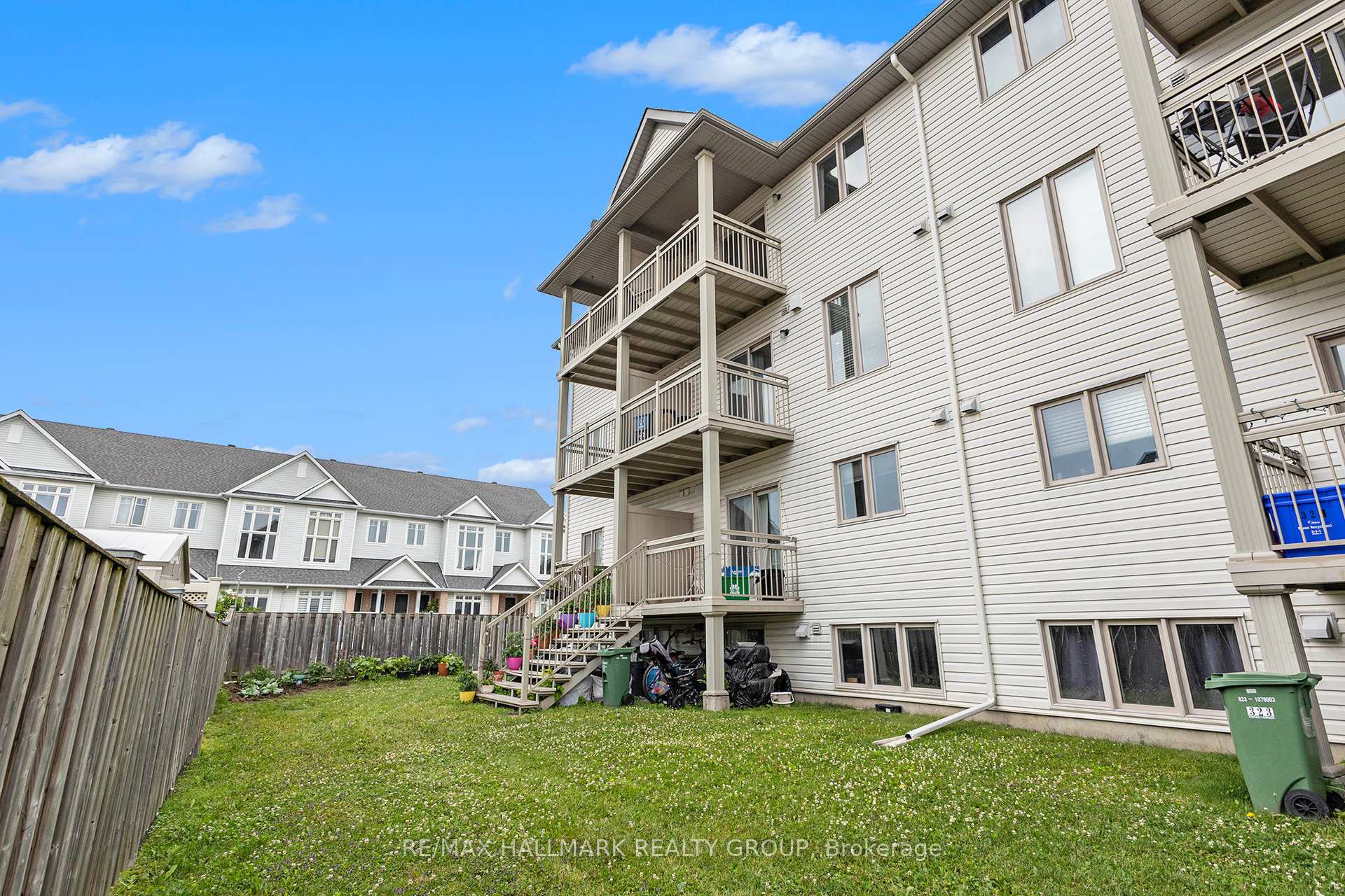Photo 22 of 327 Galston Private, Ottawa, Mer Bleue/Bradley Estates/Anderson Park — HOMEH