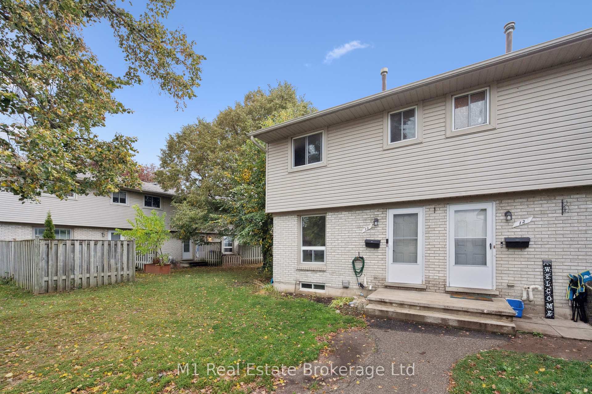 Photo 4 of Unit 13, 700 Paisley Road, Guelph, Willow West/Sugarbush/West Acres — HOMEH