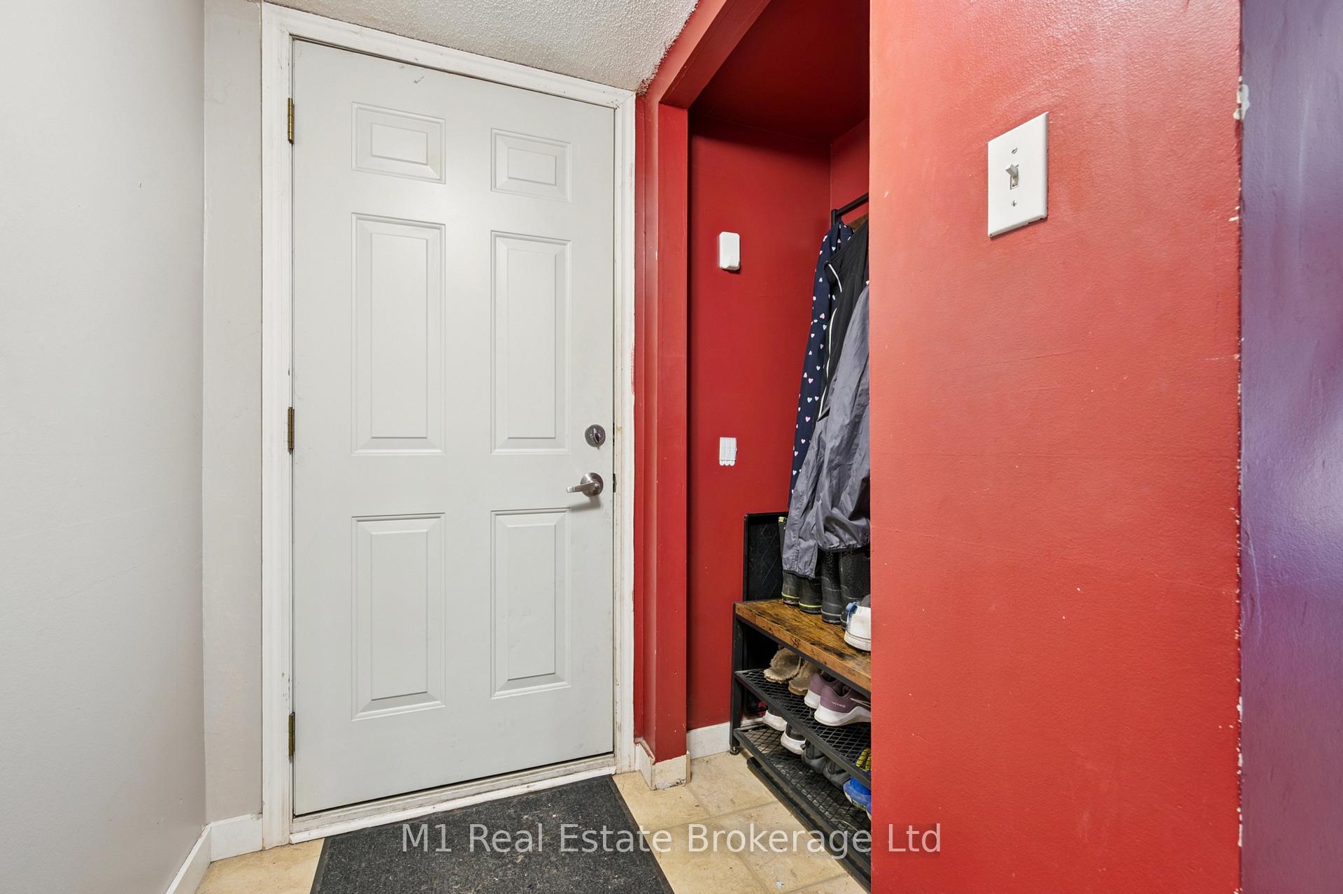 Photo 6 of Unit 13, 700 Paisley Road, Guelph, Willow West/Sugarbush/West Acres — HOMEH