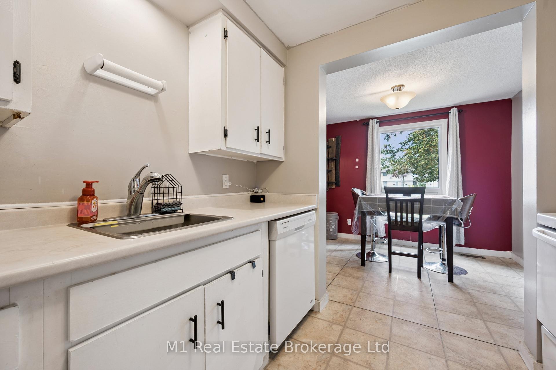 Photo 18 of Unit 13, 700 Paisley Road, Guelph, Willow West/Sugarbush/West Acres — HOMEH