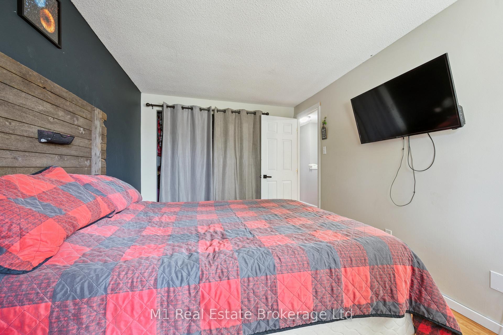 Photo 20 of Unit 13, 700 Paisley Road, Guelph, Willow West/Sugarbush/West Acres — HOMEH