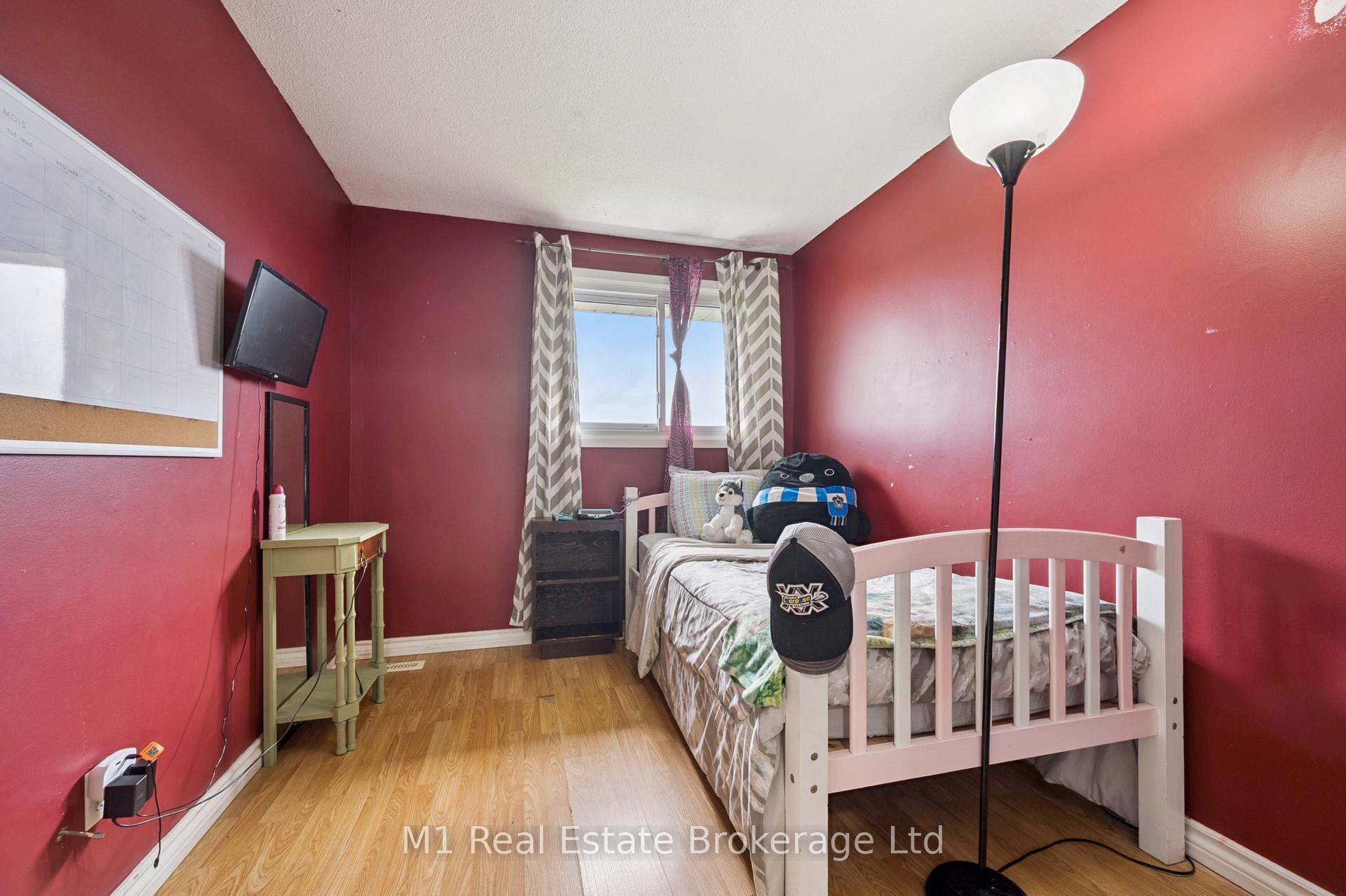 Photo 23 of Unit 13, 700 Paisley Road, Guelph, Willow West/Sugarbush/West Acres — HOMEH