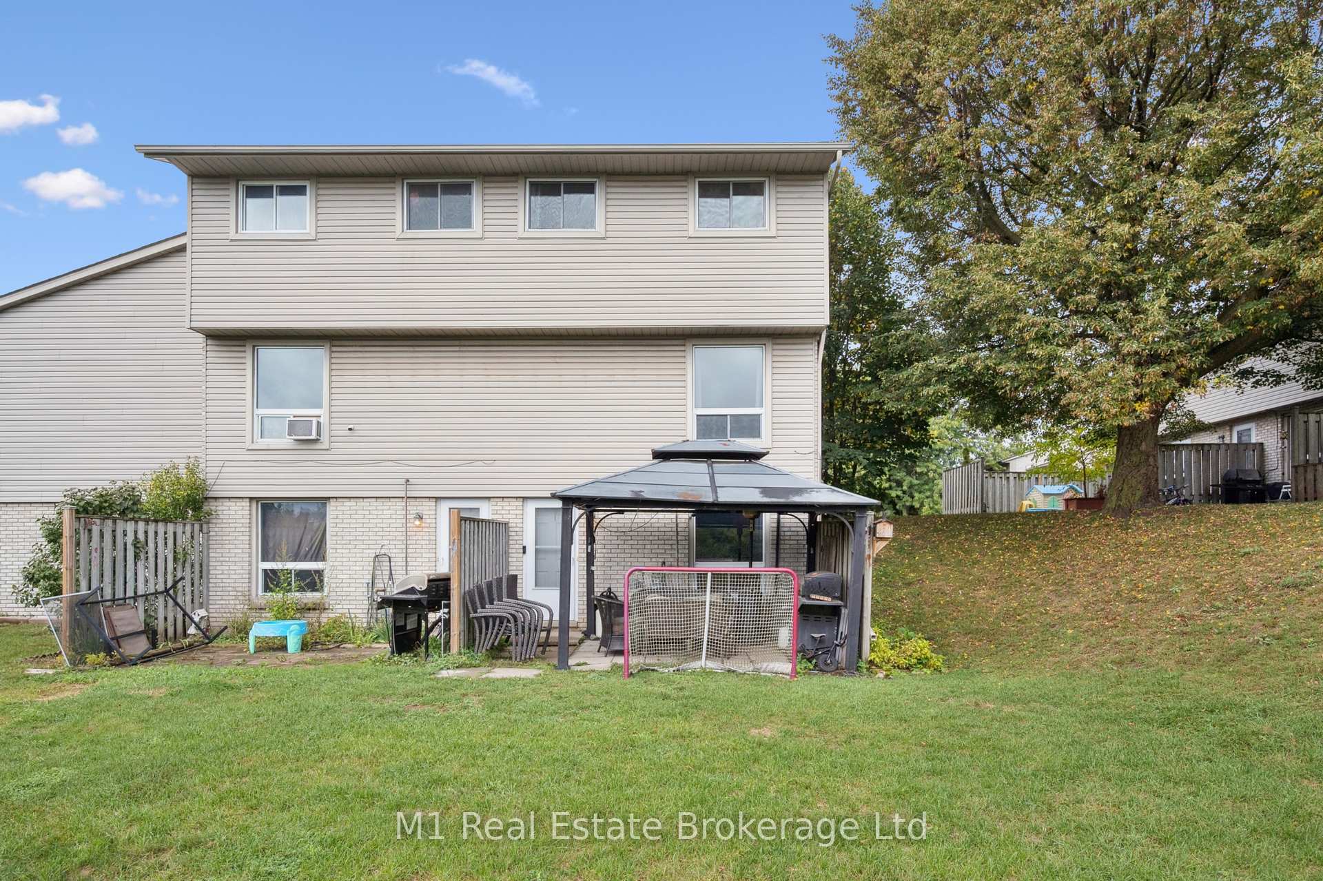 Photo 32 of Unit 13, 700 Paisley Road, Guelph, Willow West/Sugarbush/West Acres — HOMEH