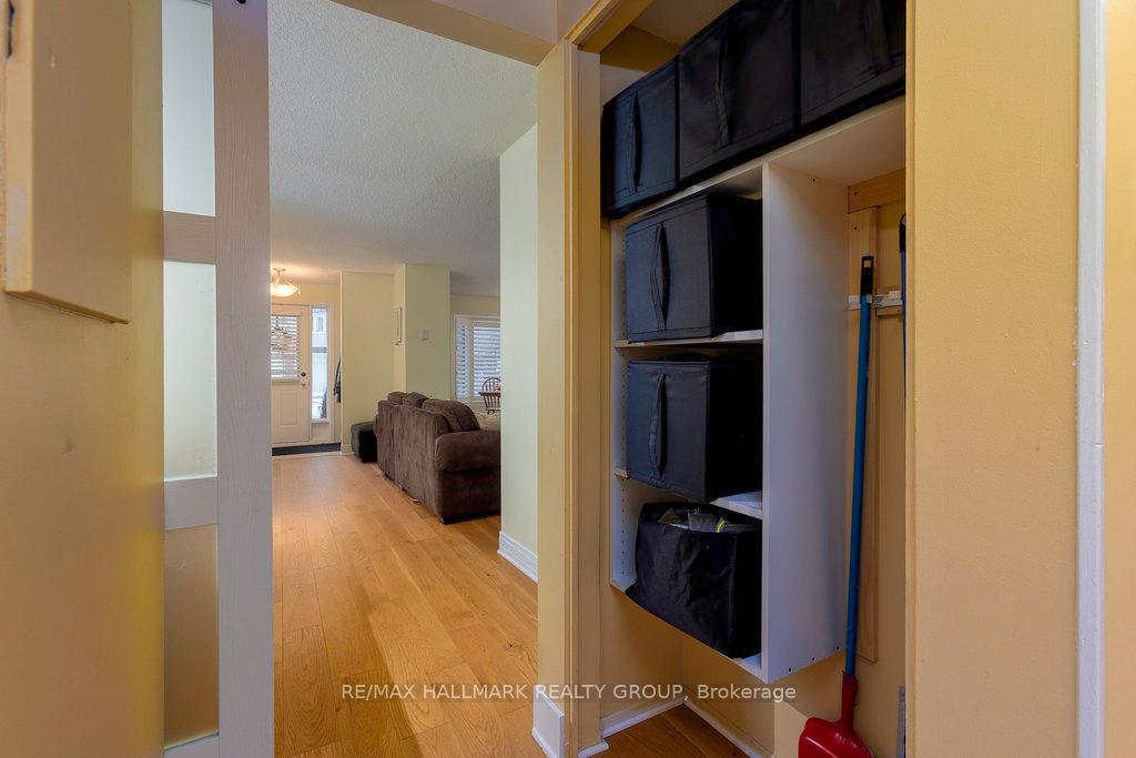 Photo 9 of 35-223 Harriot, Ottawa, Hunt Club Park/Greenboro — HOMEH