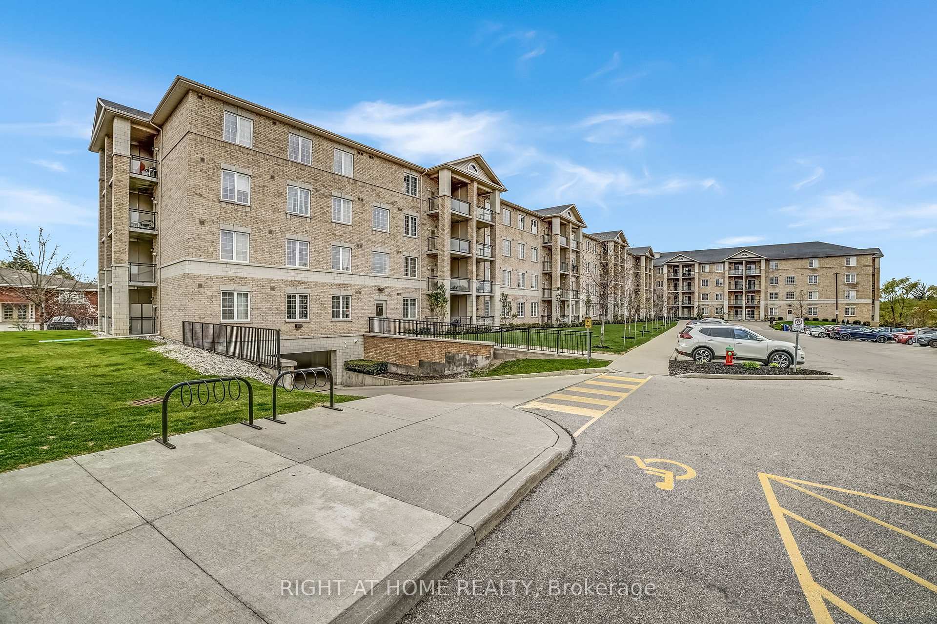 Photo 1 of Unit 218, 1077 Gordon Street, Guelph, Kortright West — HOMEH