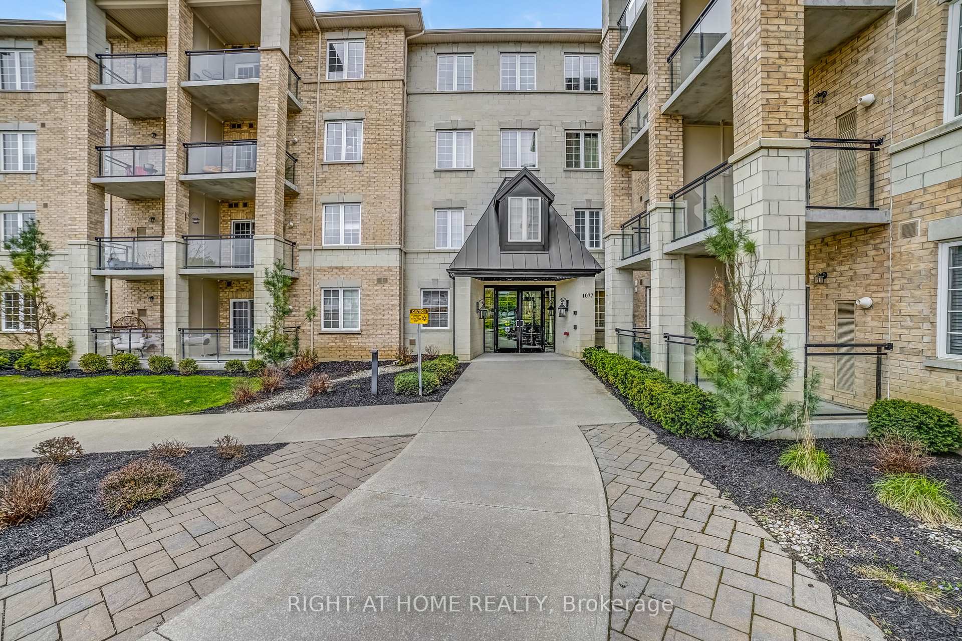 Photo 2 of Unit 218, 1077 Gordon Street, Guelph, Kortright West — HOMEH