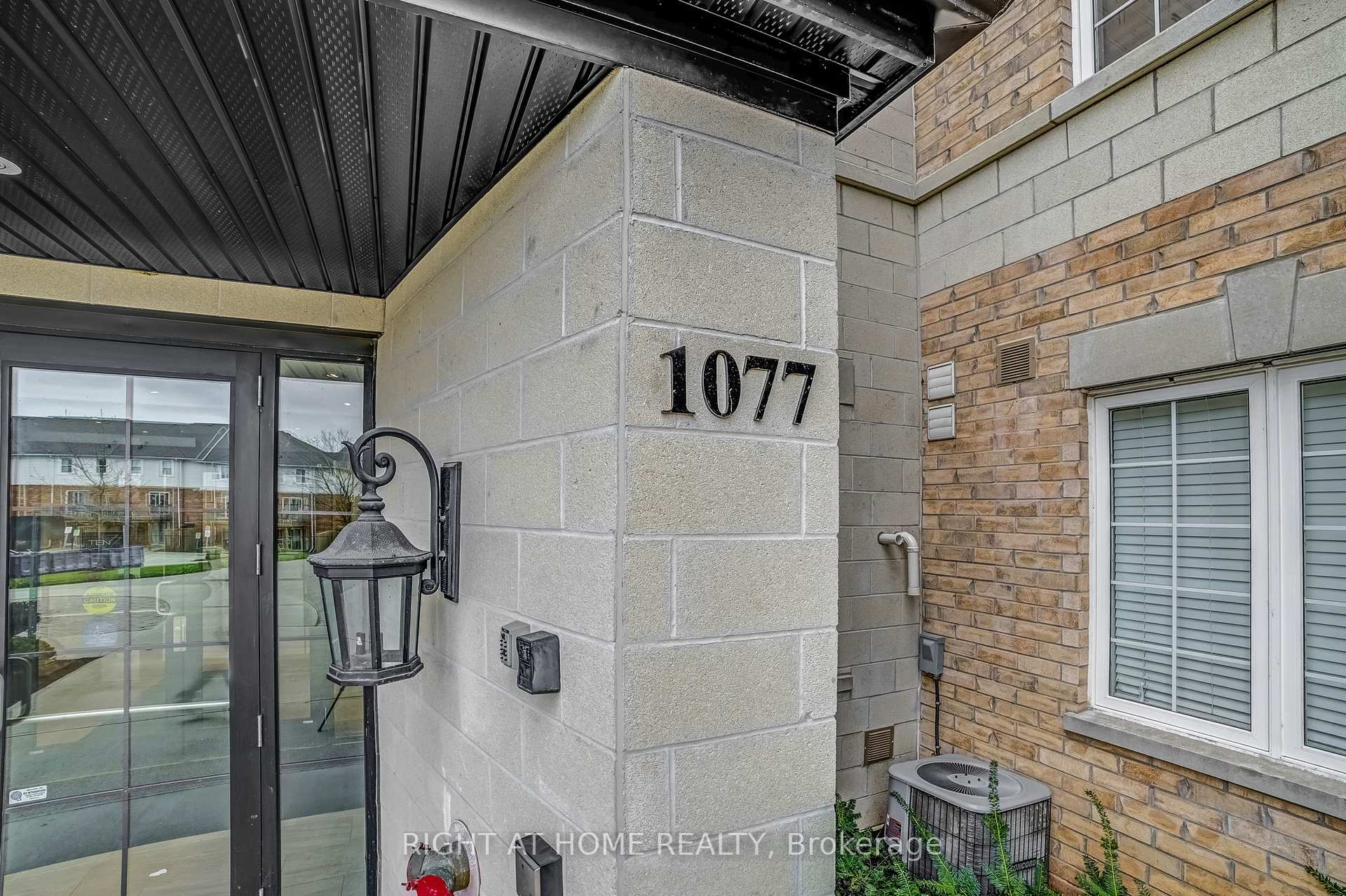 Photo 4 of Unit 218, 1077 Gordon Street, Guelph, Kortright West — HOMEH