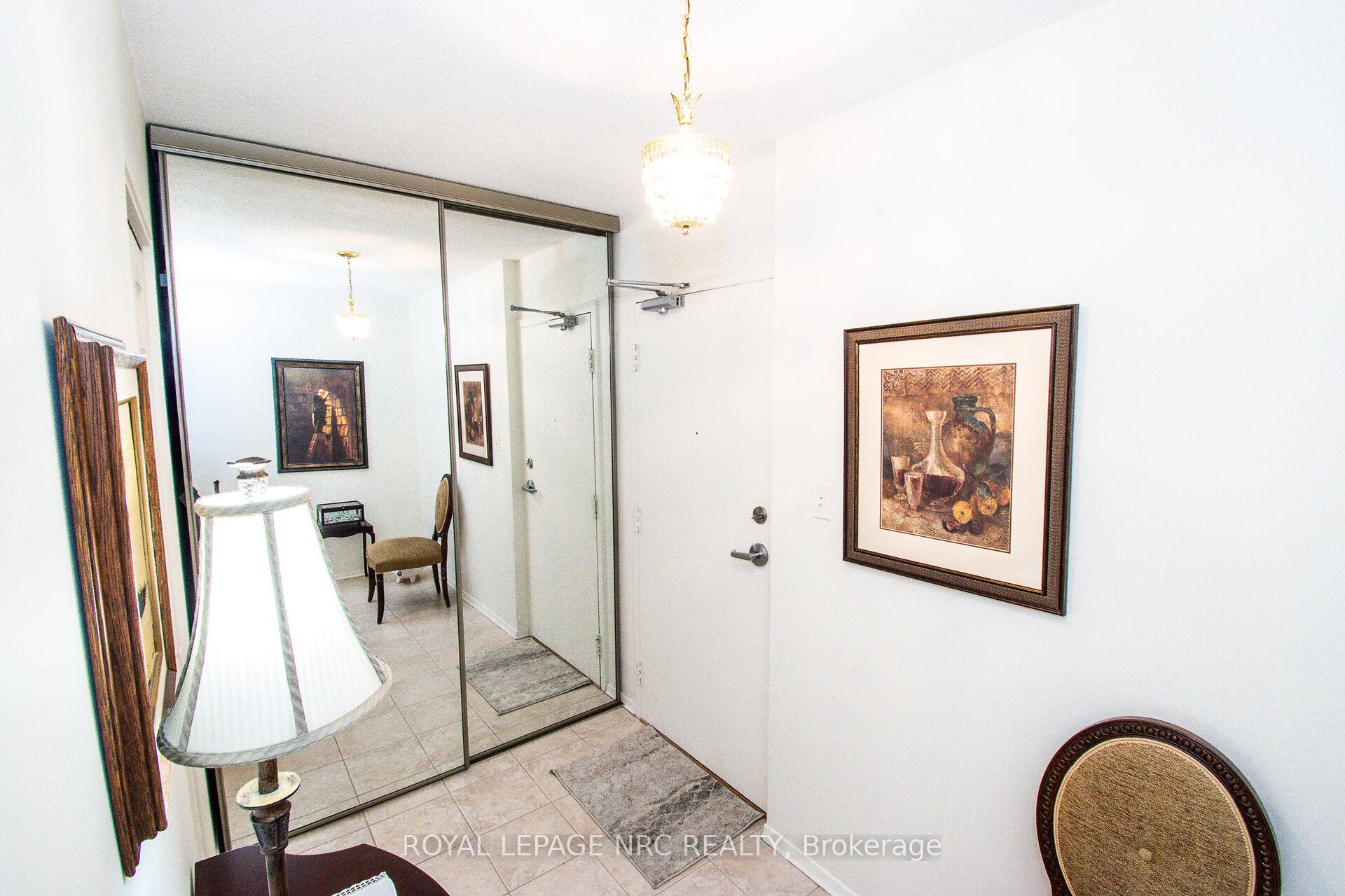Photo 3 of Unit 904, 7 Gale Crescent, St. Catharines, E. Chester — HOMEH