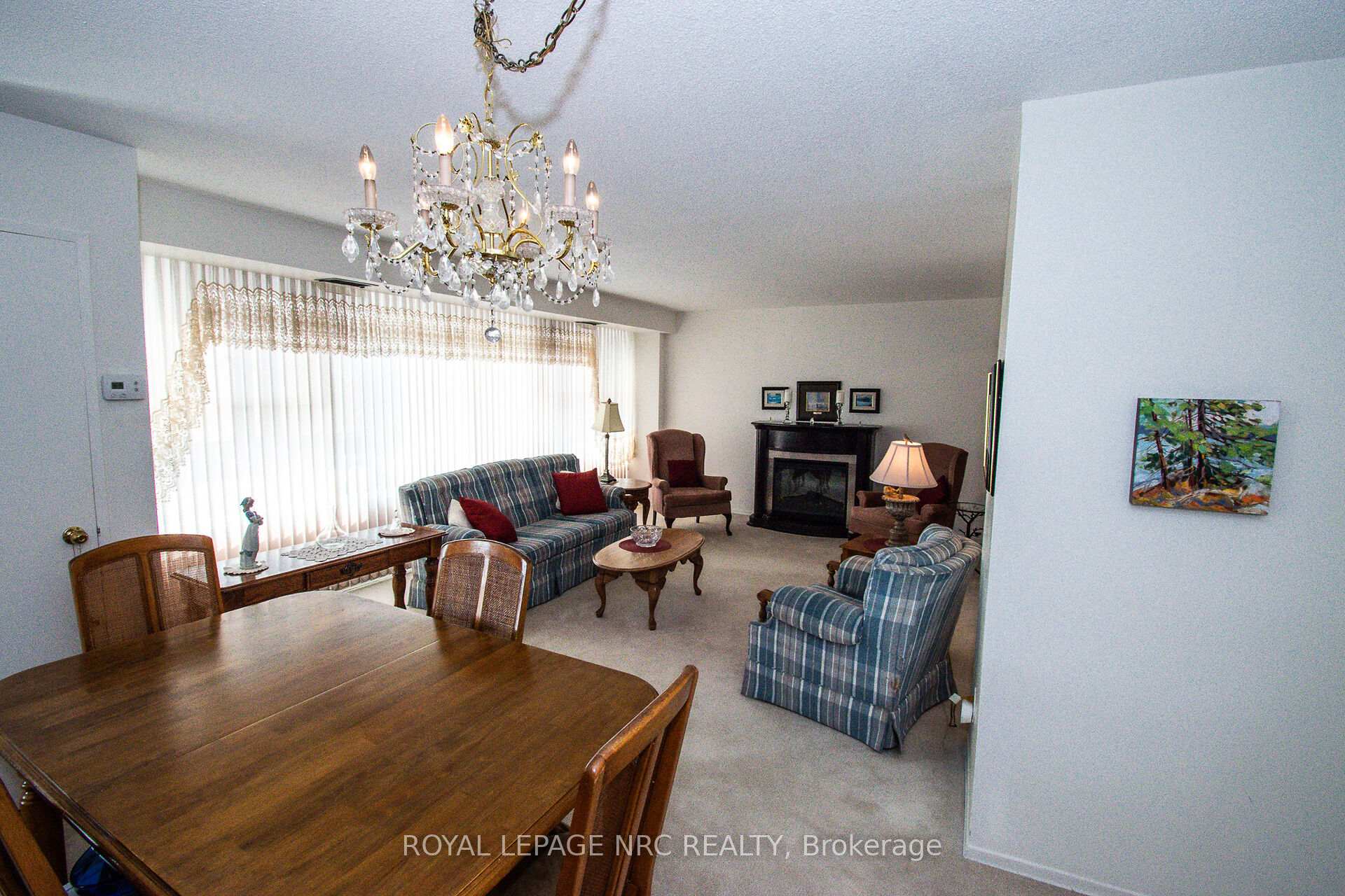Photo 6 of Unit 904, 7 Gale Crescent, St. Catharines, E. Chester — HOMEH
