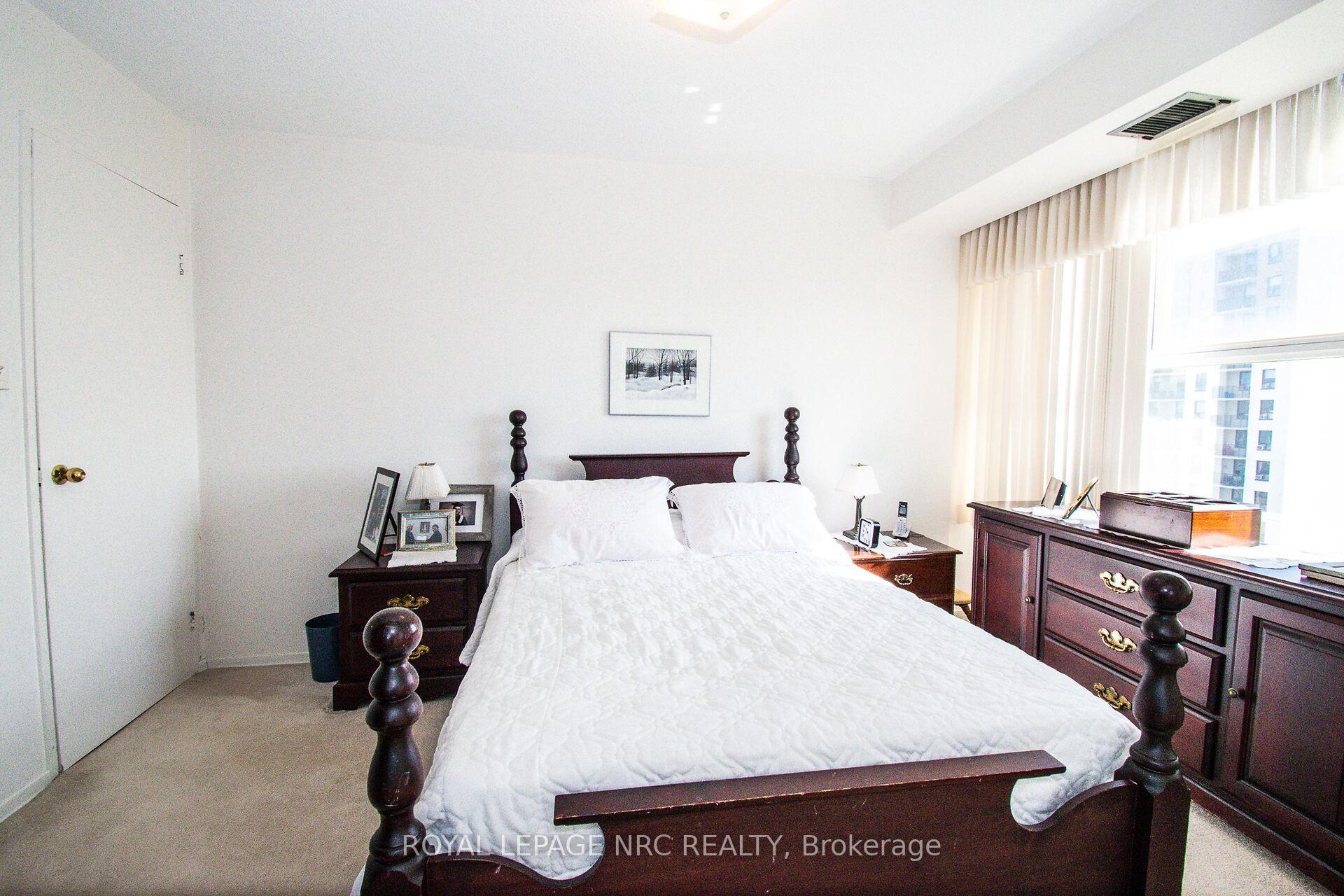 Photo 24 of Unit 904, 7 Gale Crescent, St. Catharines, E. Chester — HOMEH