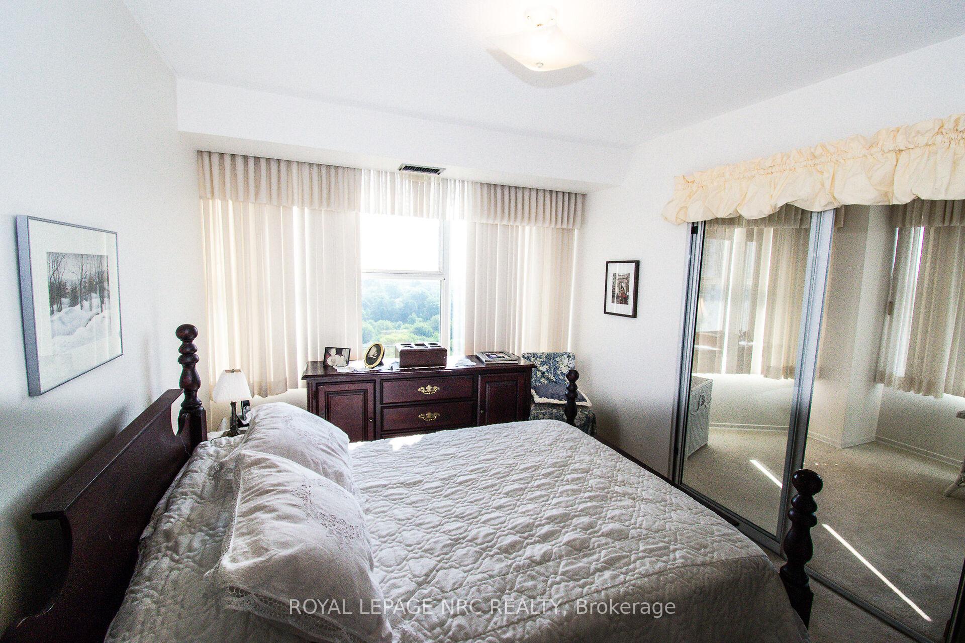Photo 25 of Unit 904, 7 Gale Crescent, St. Catharines, E. Chester — HOMEH