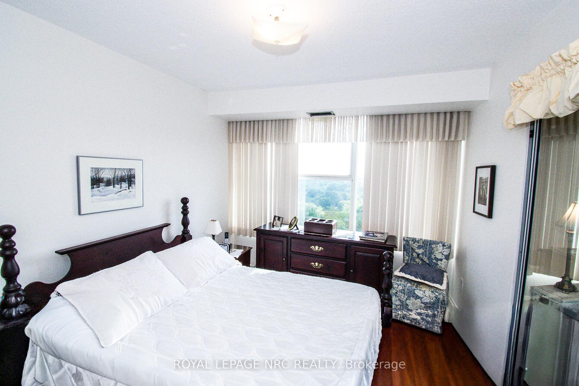 Photo 26 of Unit 904, 7 Gale Crescent, St. Catharines, E. Chester — HOMEH