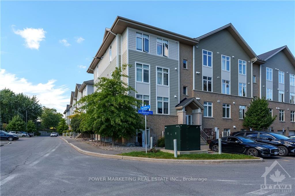 Photo 1 of 861D Blackcomb, Ottawa, Elmvale Acres — HOMEH