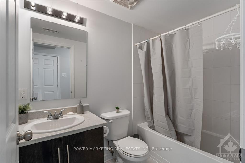 Photo 11 of 861D Blackcomb, Ottawa, Elmvale Acres — HOMEH