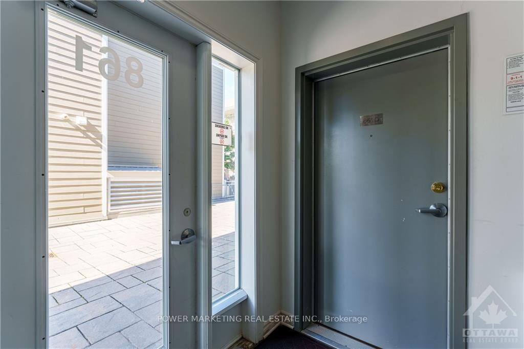 Photo 19 of 861D Blackcomb, Ottawa, Elmvale Acres — HOMEH