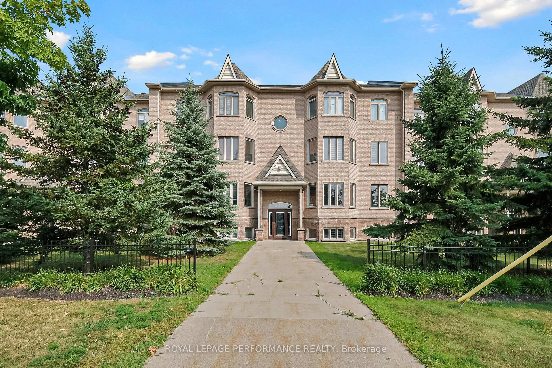 Photo 3 of Unit 7, 2086 Valin Street, Ottawa, Springridge/East Village — HOMEH