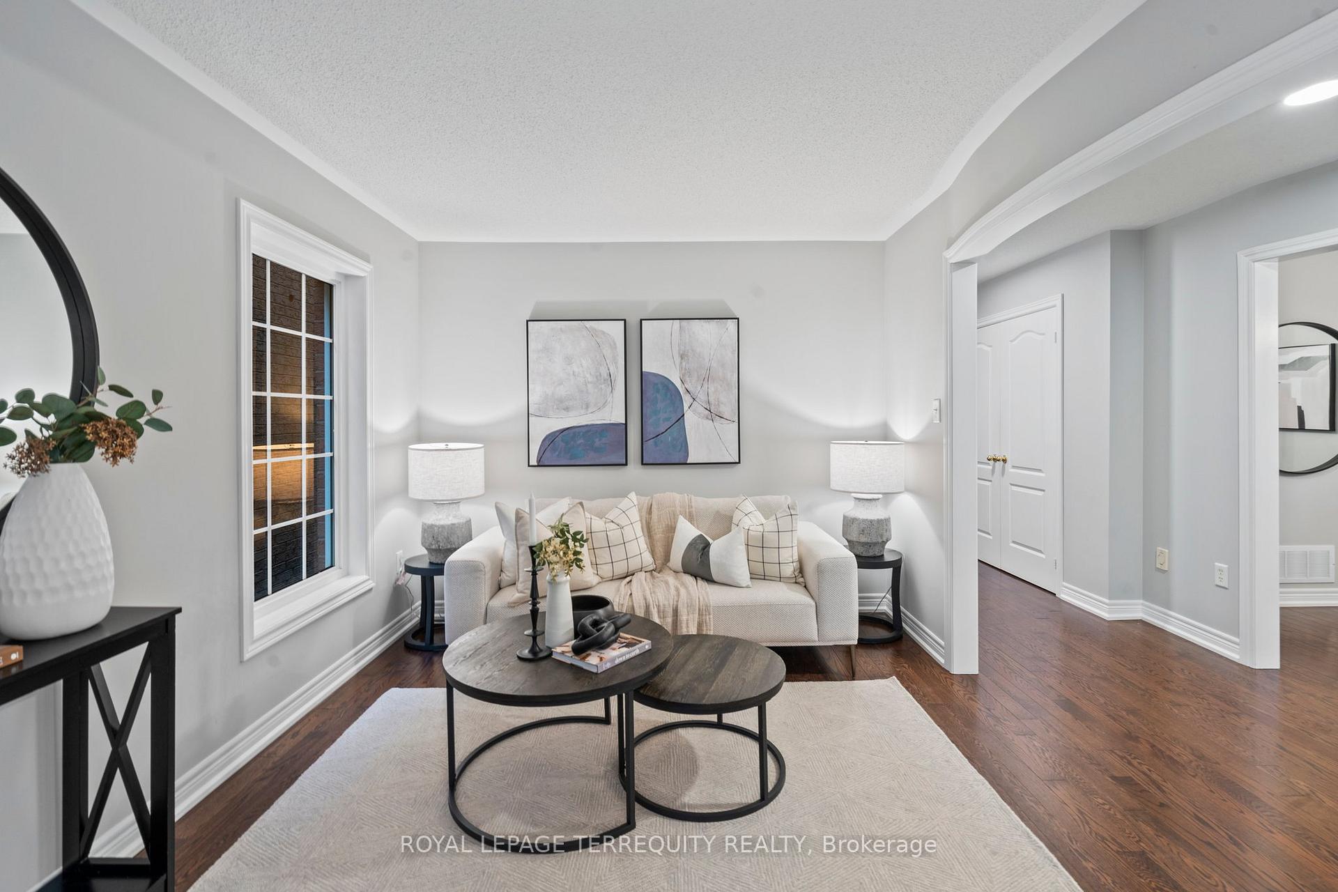 Photo 6 of 26 Goodhart Crescent, Ajax, Northwest Ajax — HOMEH