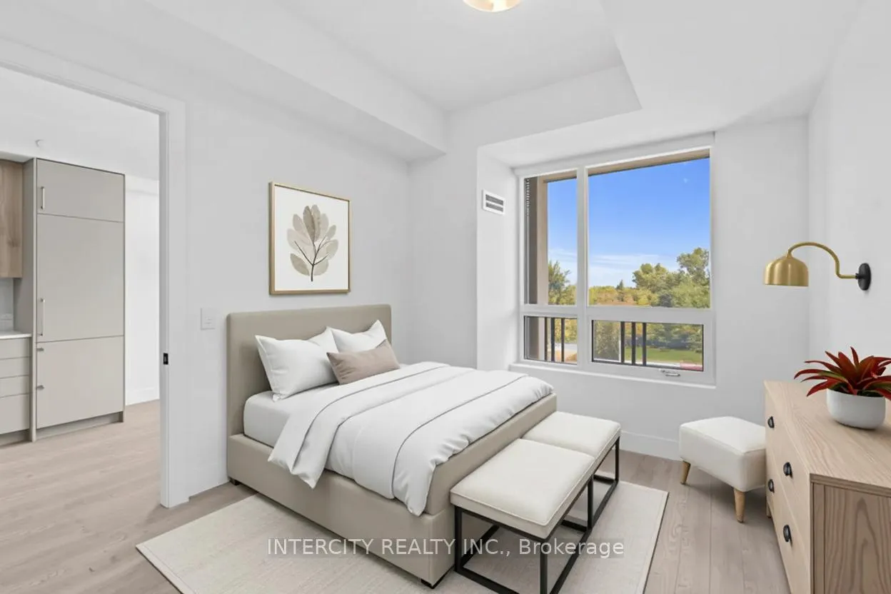 Photo 17 of Unit 424, 2075 King Road, King, King City — HOMEH