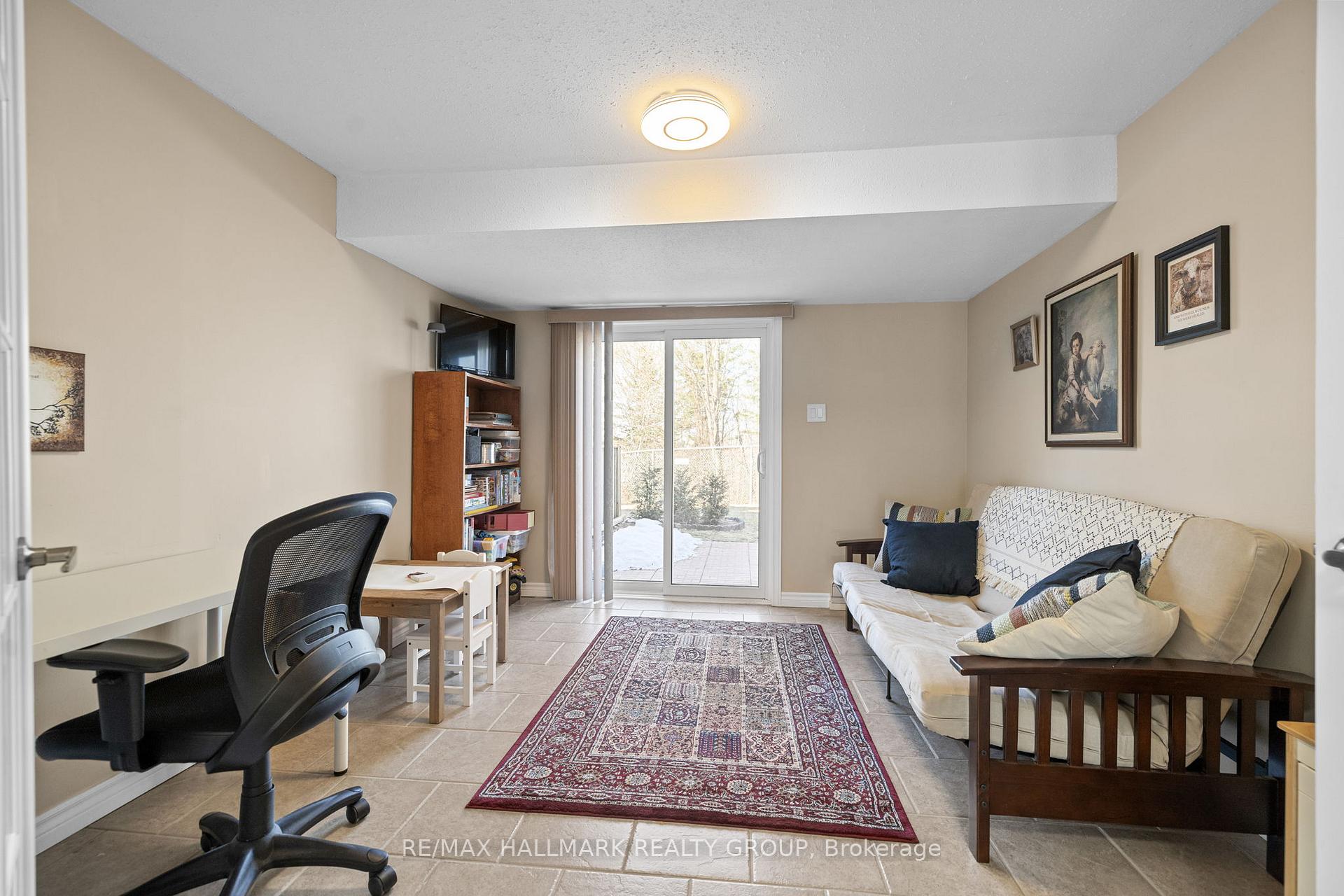 Photo 6 of 12C Maple Ridge Crescent, Ottawa, Barrhaven - Pheasant Run — HOMEH
