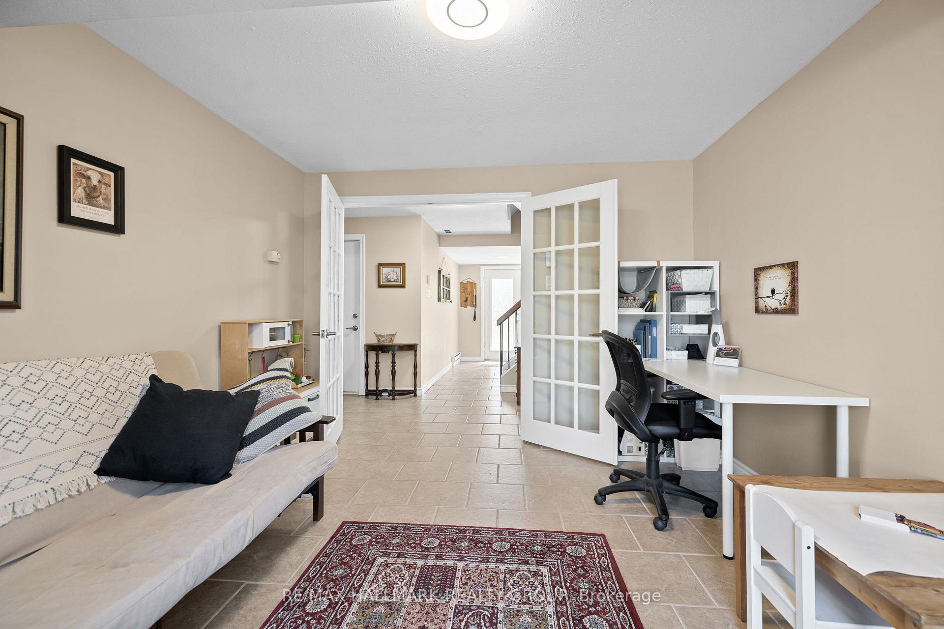 Photo 7 of 12C Maple Ridge Crescent, Ottawa, Barrhaven - Pheasant Run — HOMEH