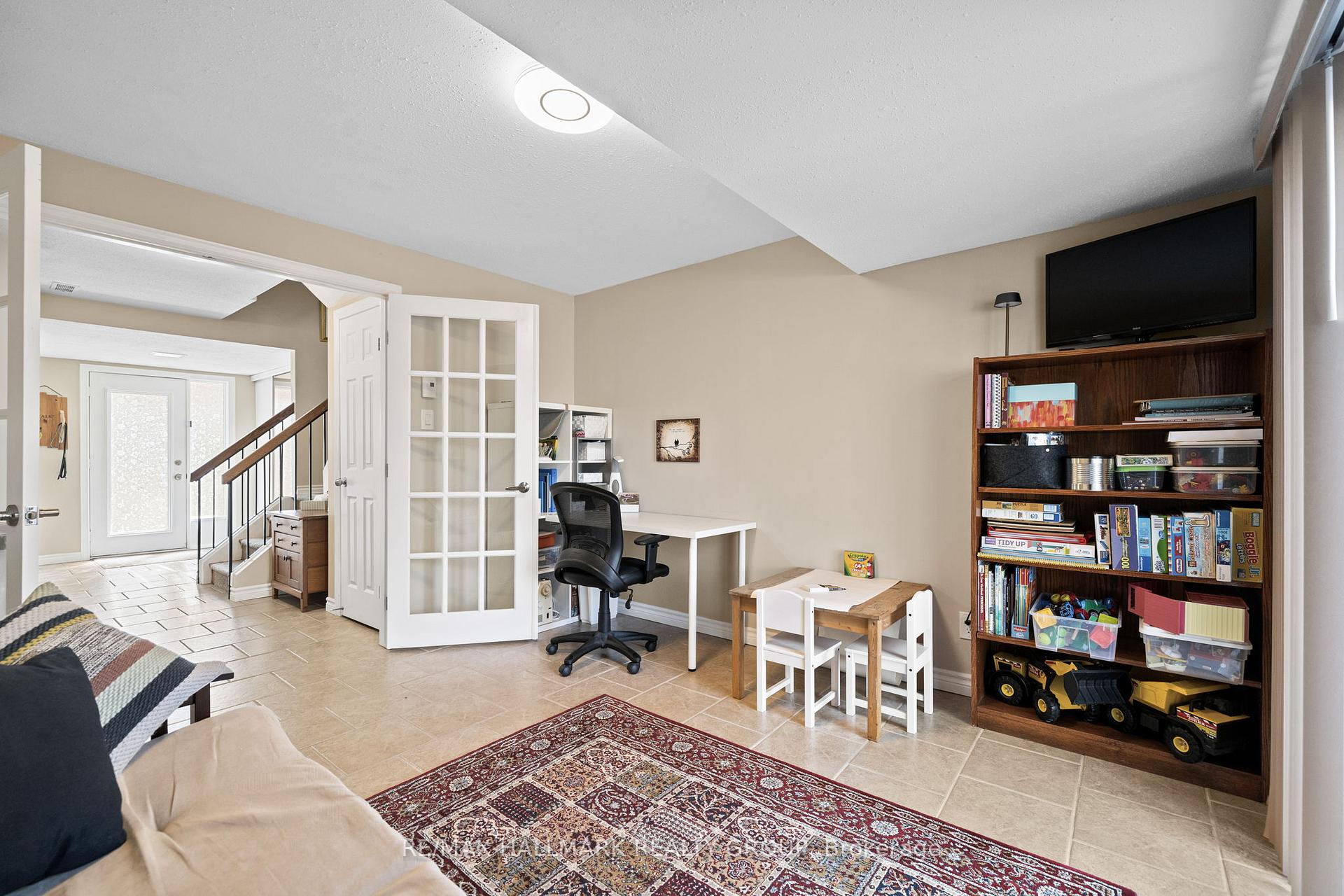 Photo 8 of 12C Maple Ridge Crescent, Ottawa, Barrhaven - Pheasant Run — HOMEH