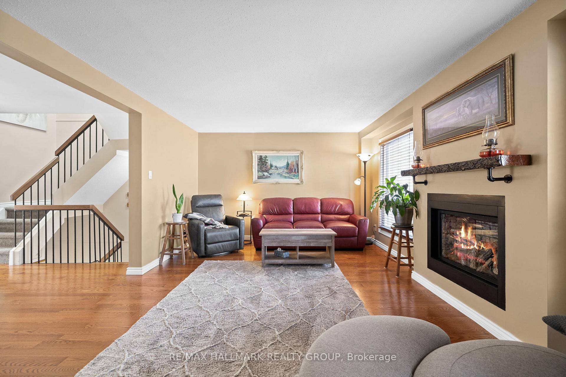 Photo 10 of 12C Maple Ridge Crescent, Ottawa, Barrhaven - Pheasant Run — HOMEH