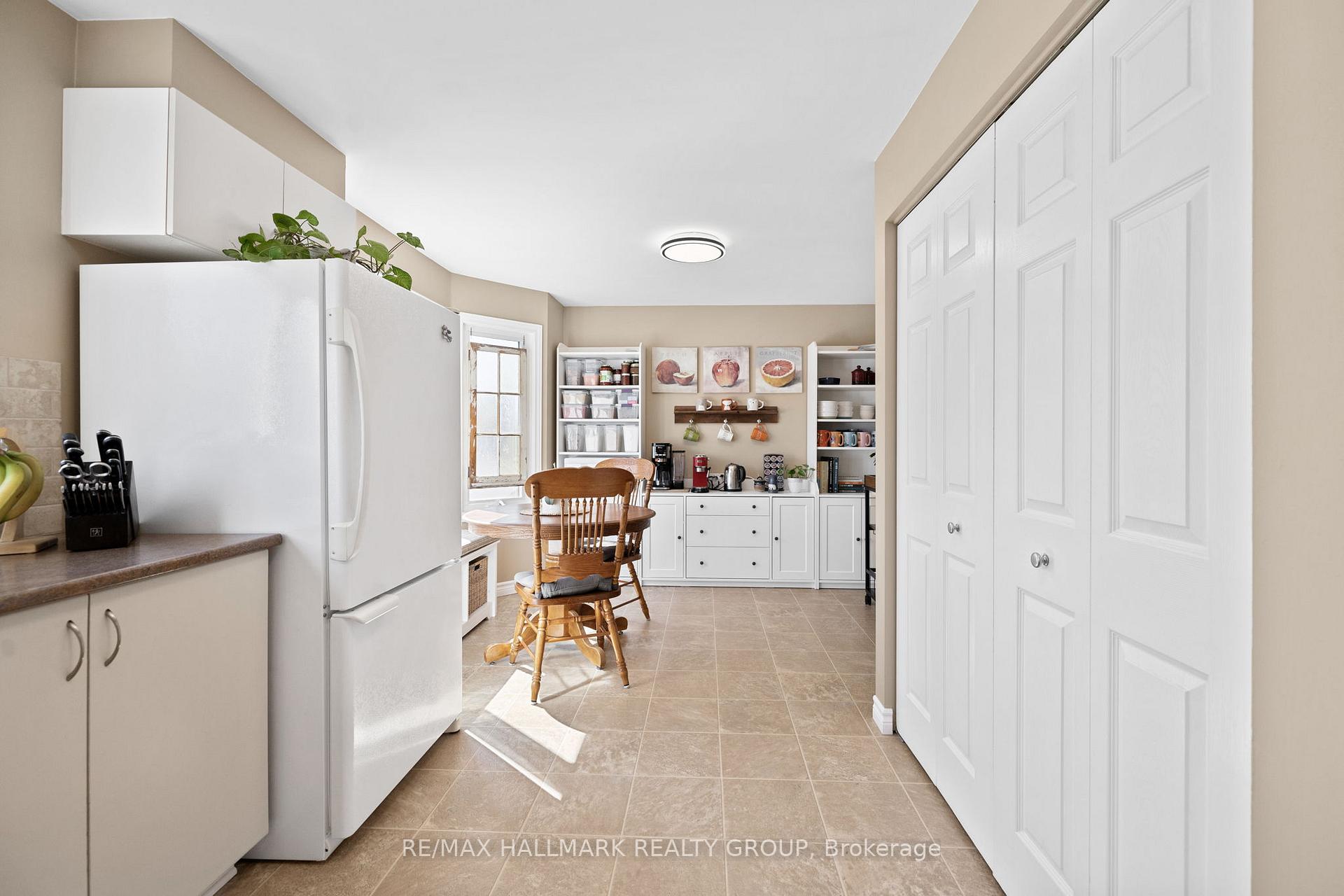 Photo 23 of 12C Maple Ridge Crescent, Ottawa, Barrhaven - Pheasant Run — HOMEH
