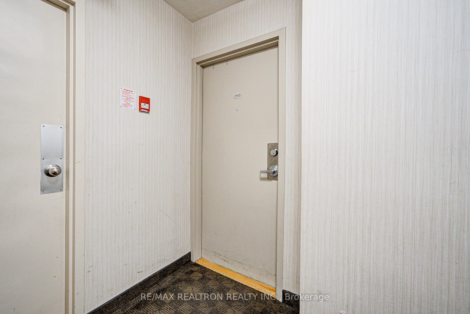Photo 5 of Unit 2505, 5 Massey Square, Toronto, Crescent Town — HOMEH