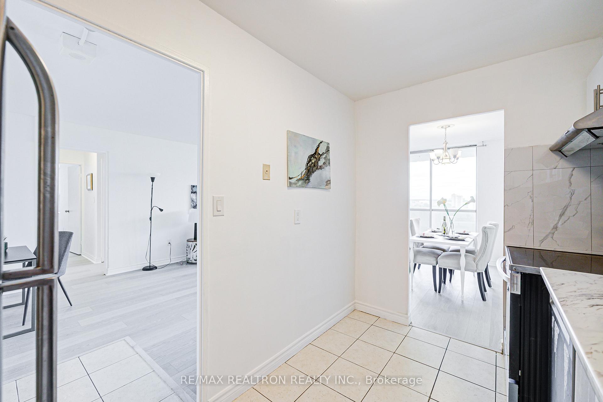 Photo 12 of Unit 2505, 5 Massey Square, Toronto, Crescent Town — HOMEH