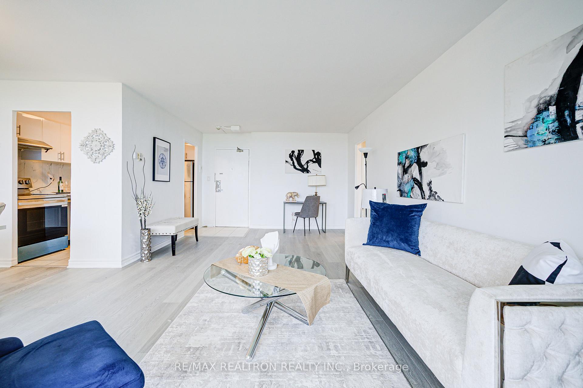 Photo 14 of Unit 2505, 5 Massey Square, Toronto, Crescent Town — HOMEH