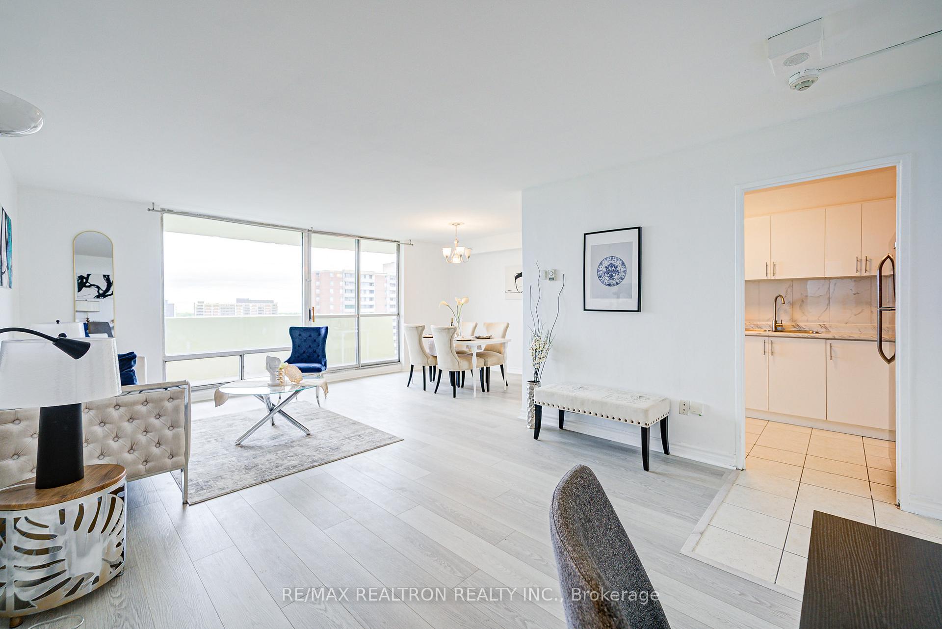Photo 18 of Unit 2505, 5 Massey Square, Toronto, Crescent Town — HOMEH