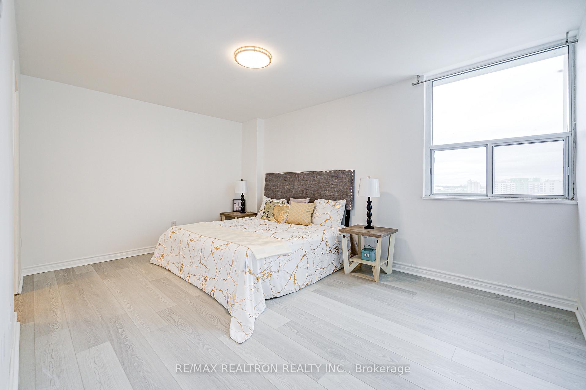Photo 19 of Unit 2505, 5 Massey Square, Toronto, Crescent Town — HOMEH