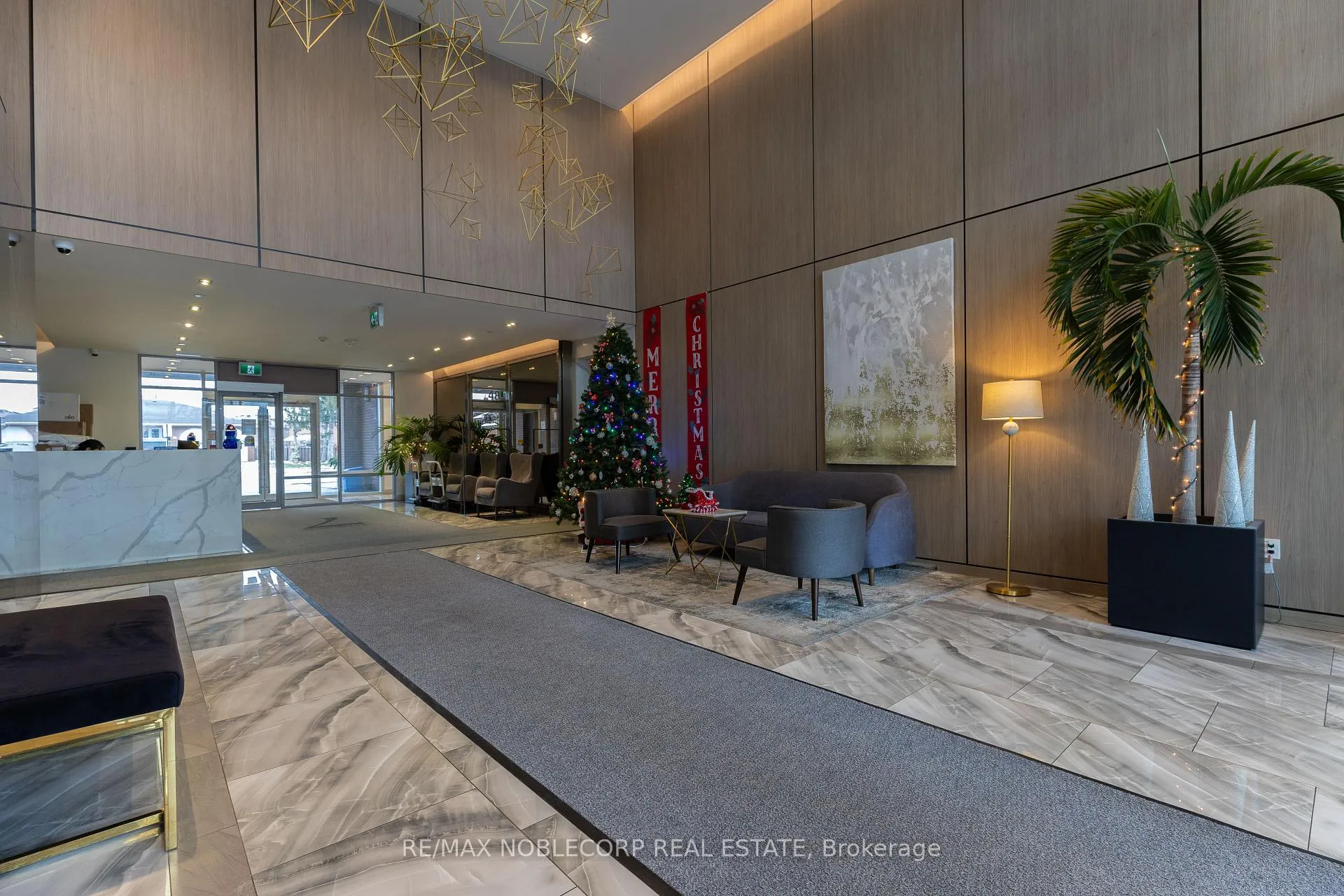 Photo 5 of Unit 232, 4800 Highway 7, Vaughan, East Woodbridge — HOMEH