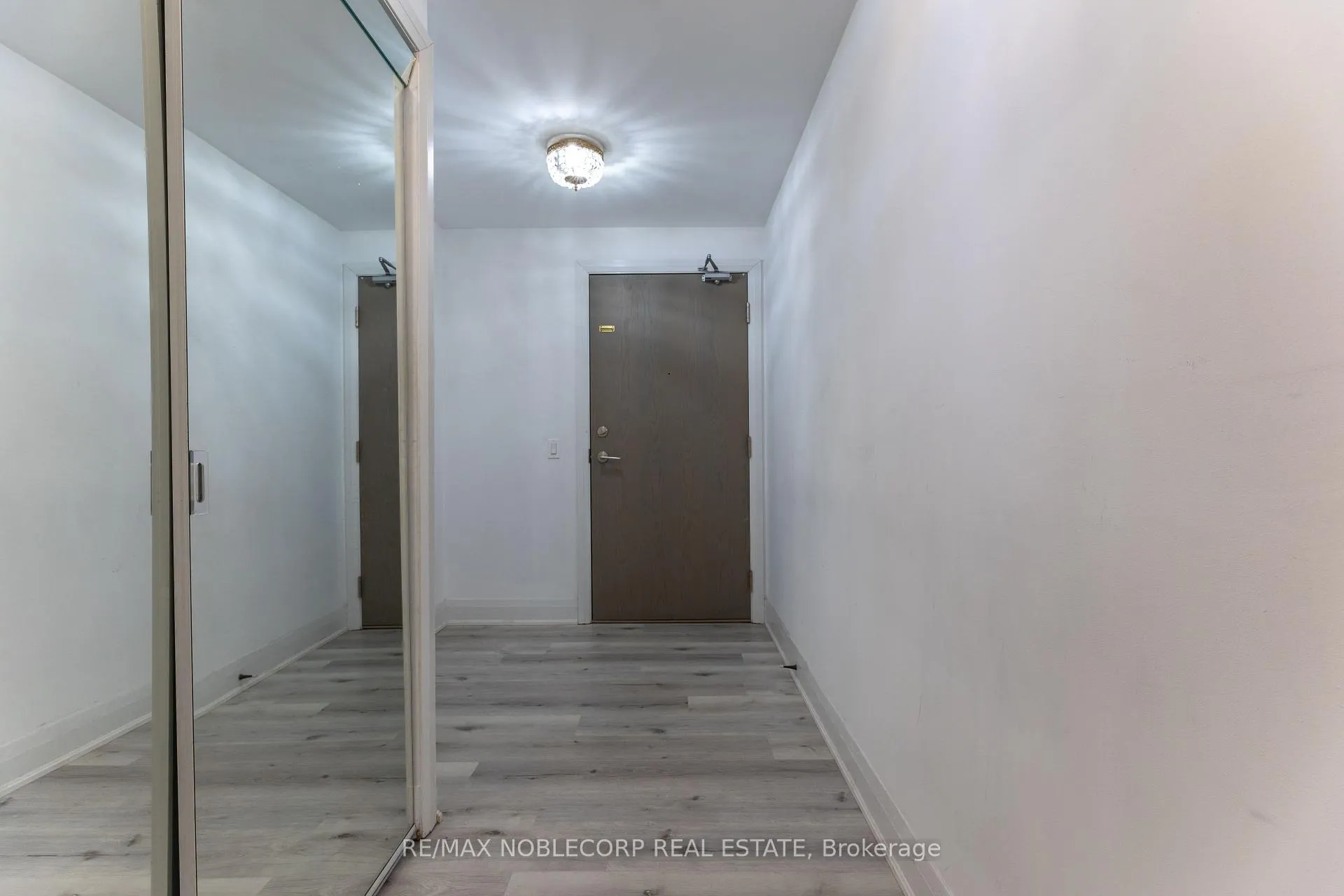 Photo 7 of Unit 232, 4800 Highway 7, Vaughan, East Woodbridge — HOMEH