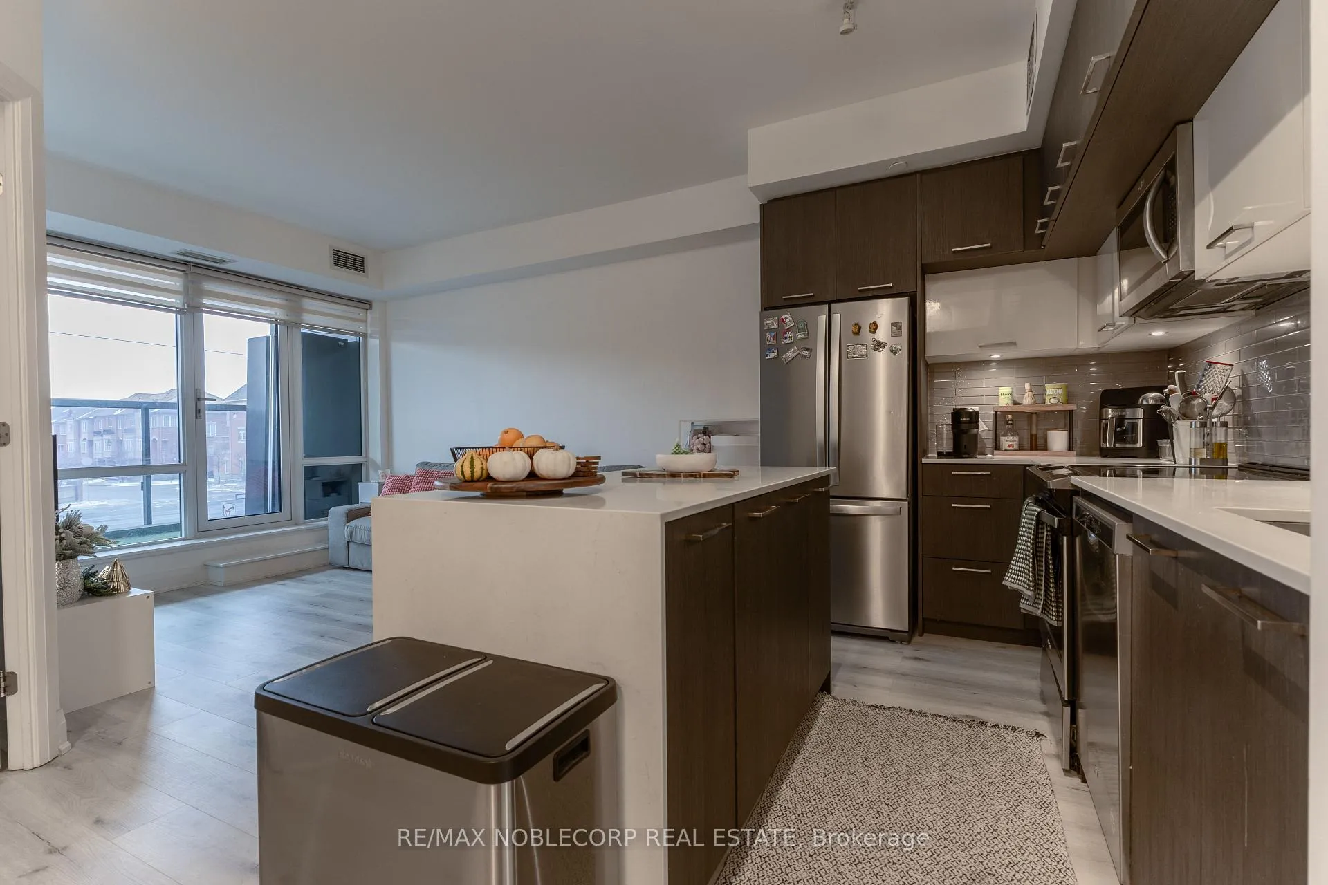 Photo 10 of Unit 232, 4800 Highway 7, Vaughan, East Woodbridge — HOMEH