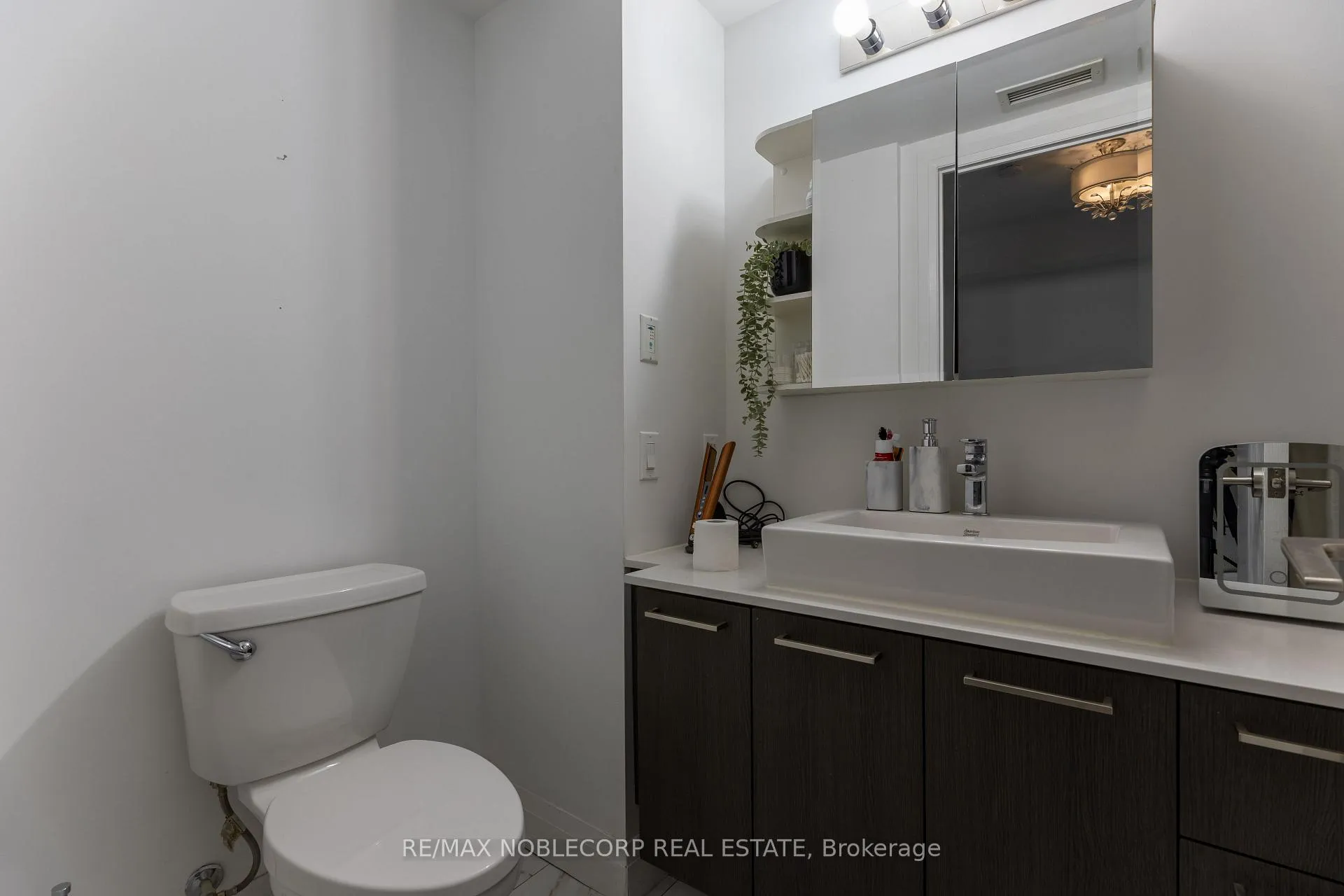 Photo 14 of Unit 232, 4800 Highway 7, Vaughan, East Woodbridge — HOMEH