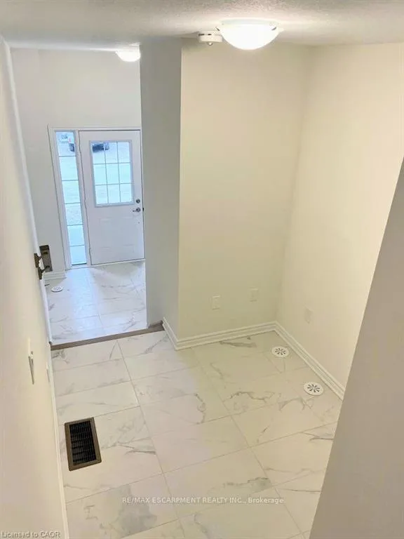 Photo 5 of Unit 45, 305 Garner Road W, Hamilton, Ancaster — HOMEH